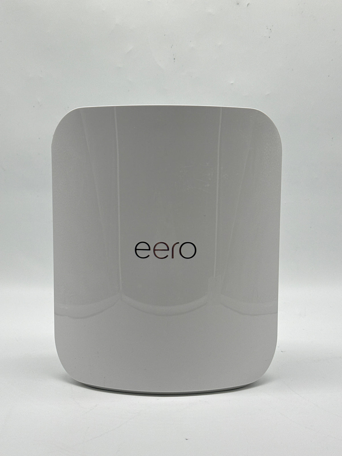 eero Max 7 V010001 Wi-Fi 7 Tri-Band Mesh Router 10GbE 2.5GbE Ports - Read