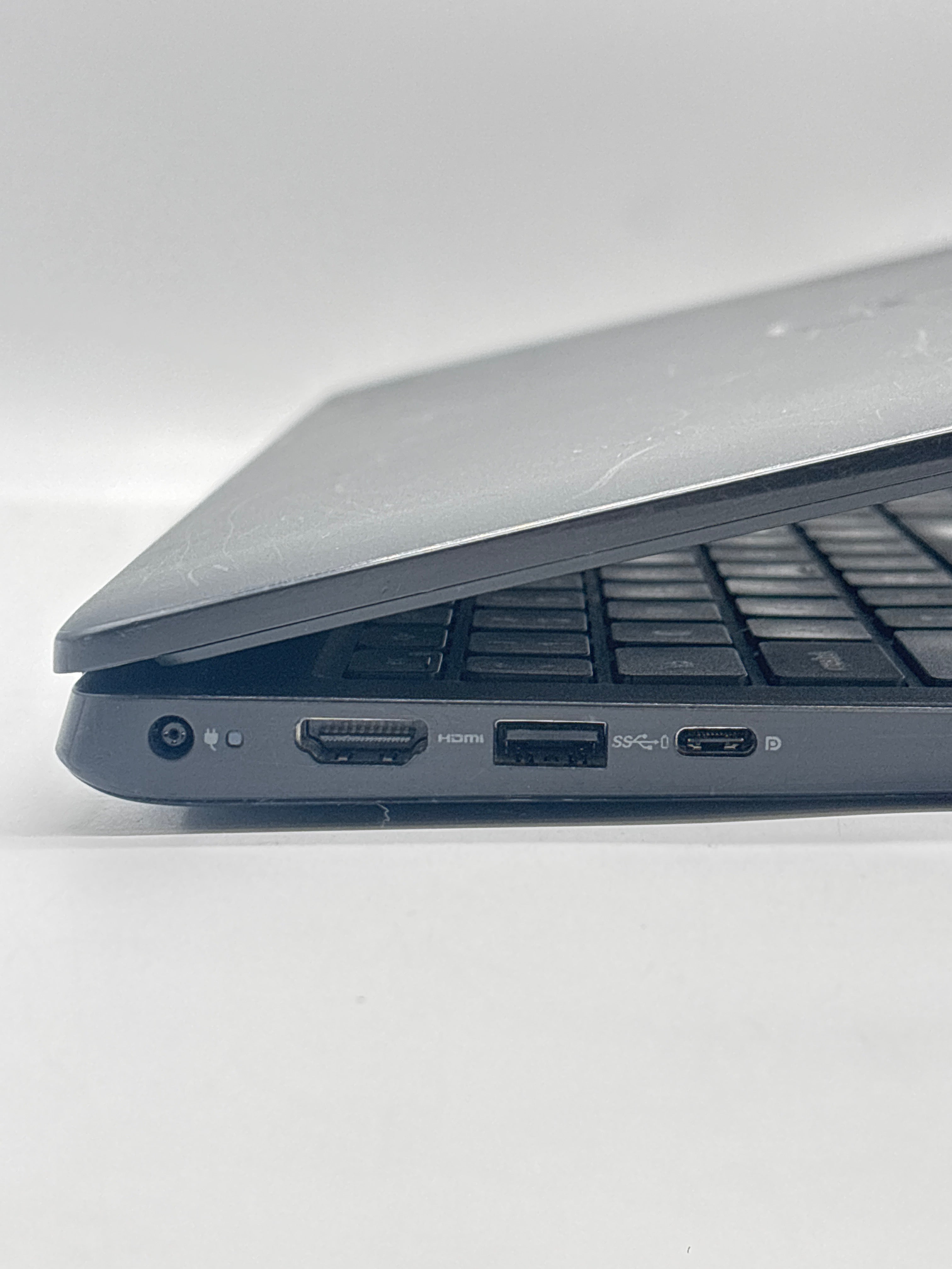 Dell Latitude 3520 i5-1135G7 8GB RAM 256GB SSD