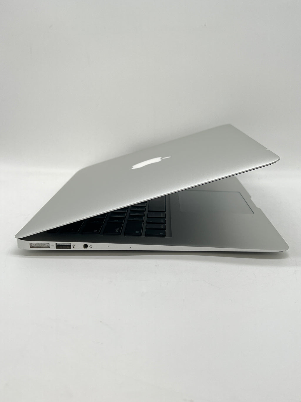 Apple MacBook Air 13" A1466 2017 Intel Core i5 8GB RAM 128GB SSD - For Parts