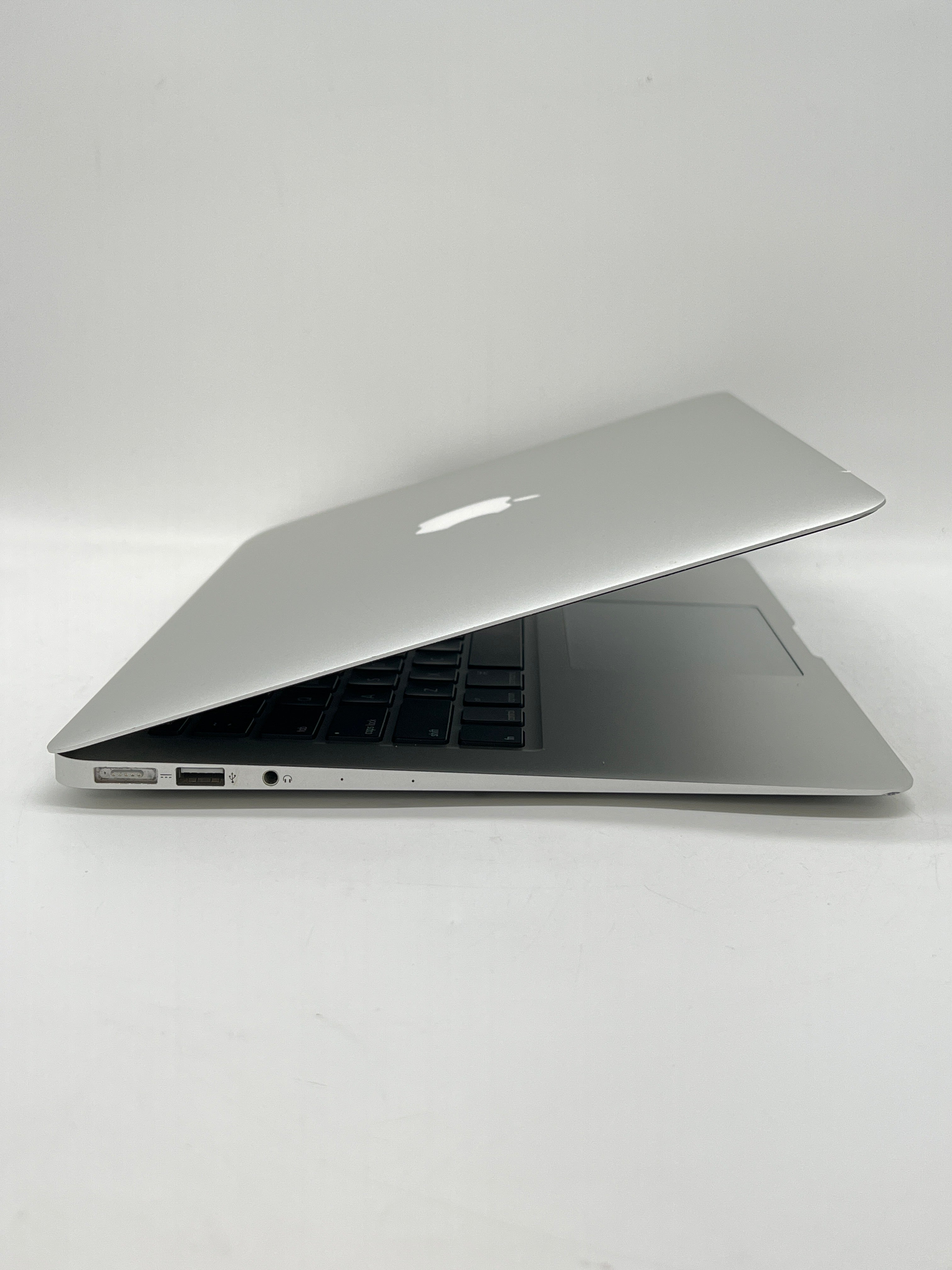Apple MacBook Air 13" A1466 2017 Intel Core i5 8GB RAM 128GB SSD - For Parts