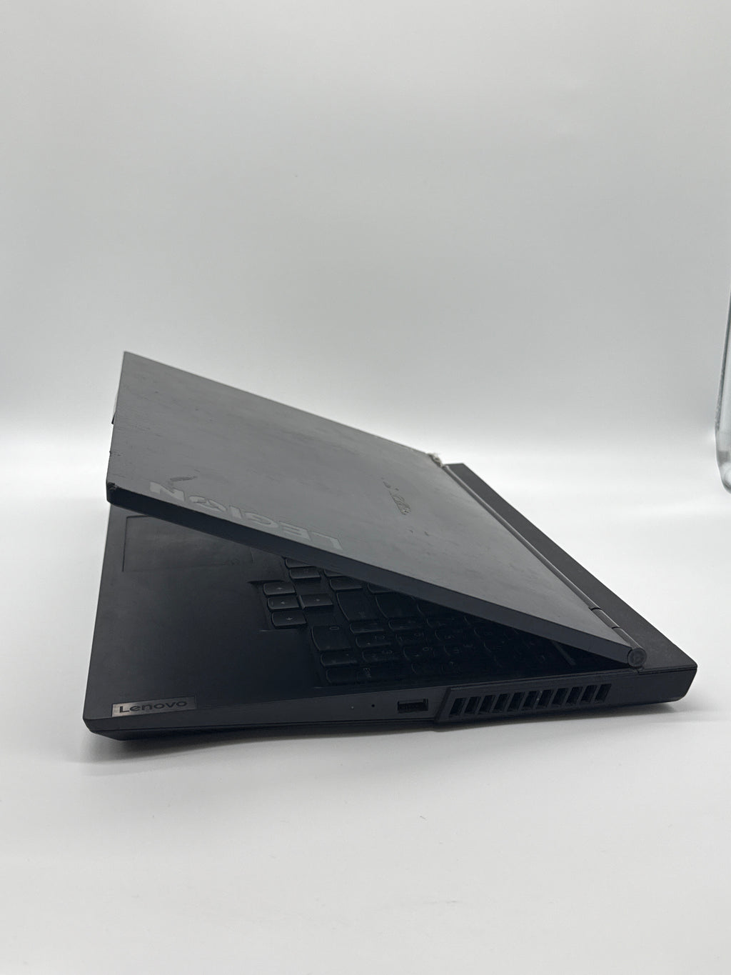 Lenovo Legion 5 15IMH05 15.6" i7-10750H 8GB RAM GeForce GTX 1660 Ti Broken