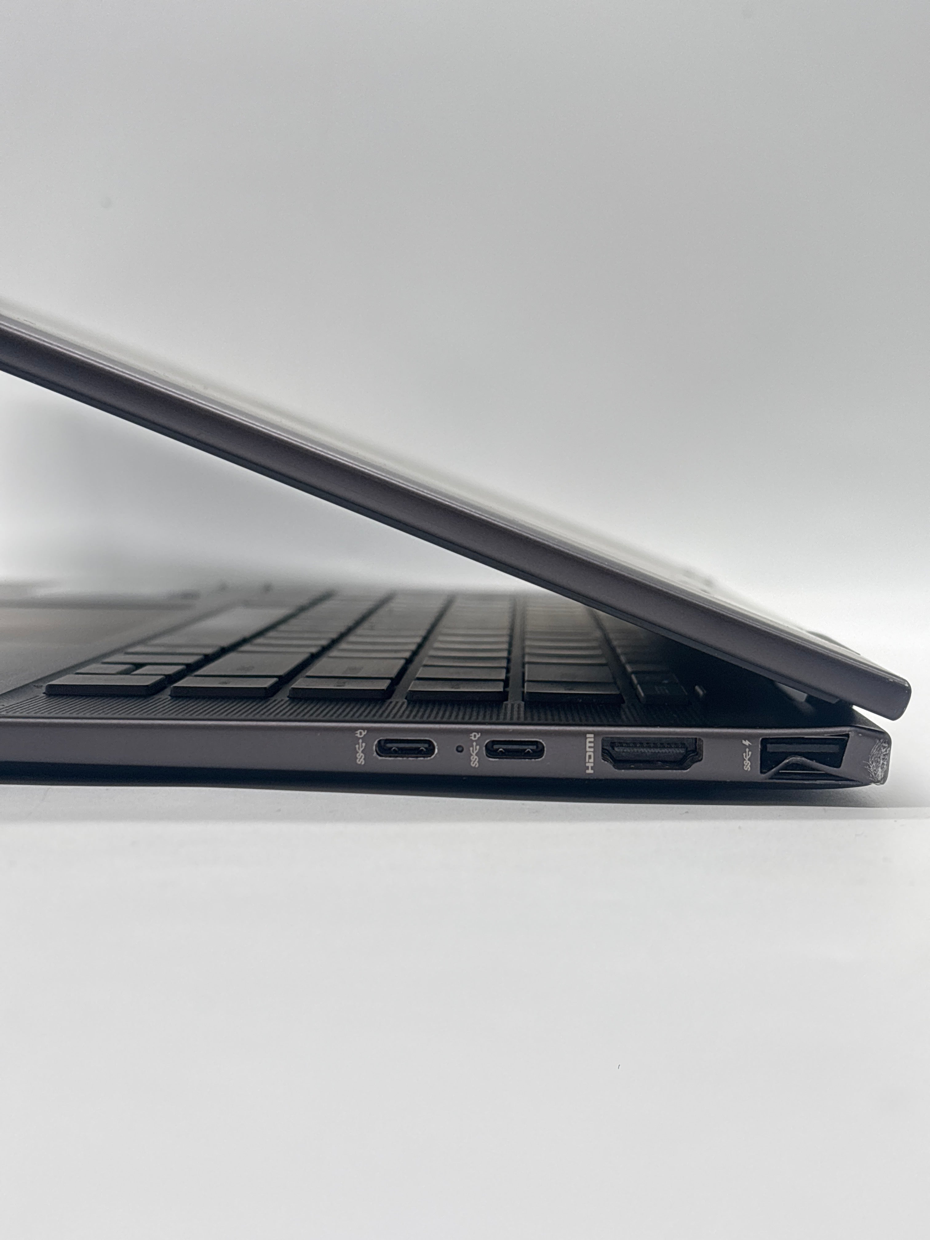 HP ENVY 15-fh0013dx Ryzen 5 7530U 8GB RAM 256GB SSD - For Parts (Damaged Ports)
