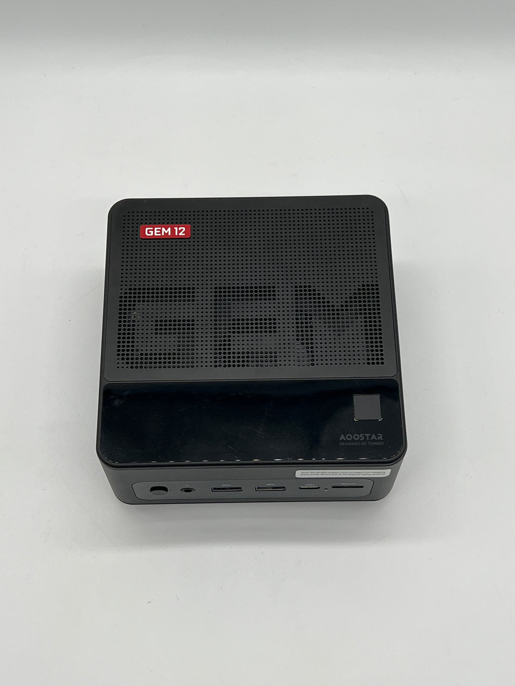 AOOSTAR GEM12 Pro Max Ryzen 7 8845HS 32GB RAM 1TB SSD Radeon 780M GPU