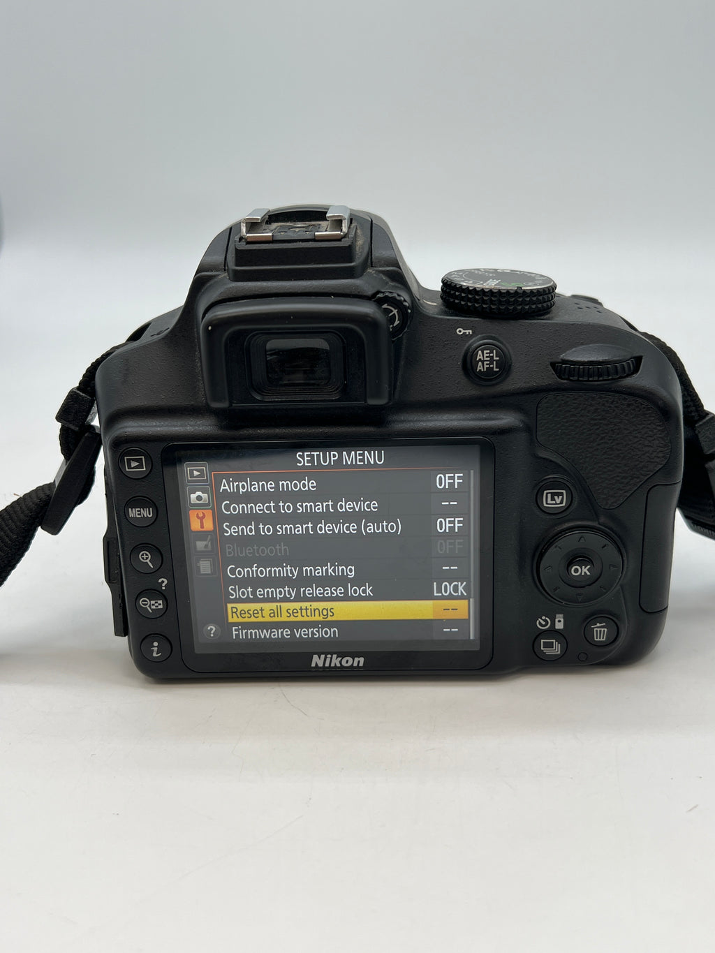 Nikon D3400 Digital Camera 24.2MP With AF-S Nikkor 50mm - Used