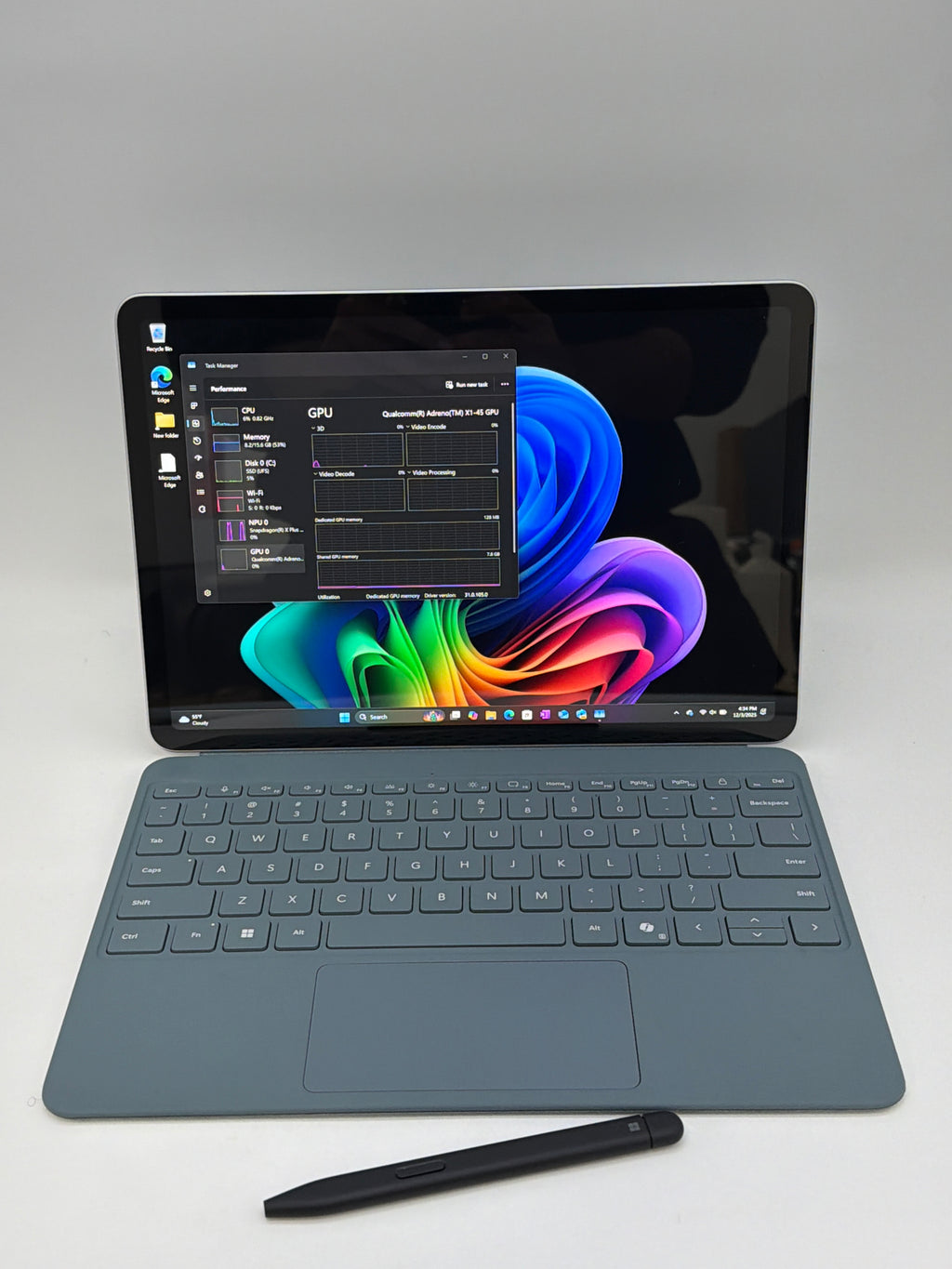 Microsoft Surface Pro 12" 2110 Snapdragon X Plus 16GB RAM 256GB SSD Bundle