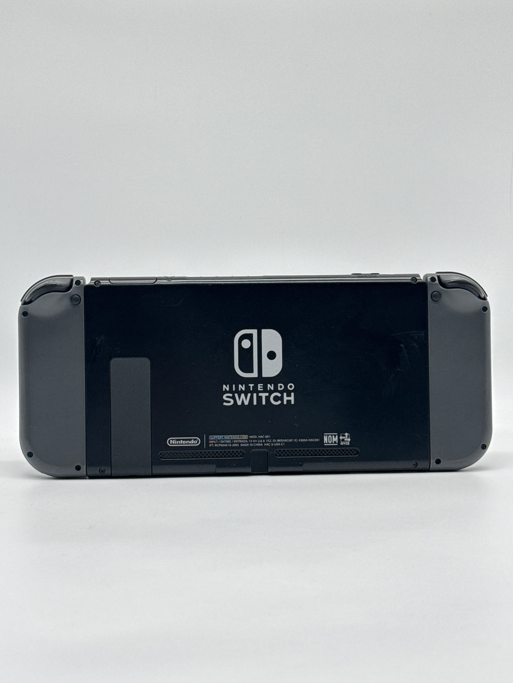 Nintendo Switch V1 Video Game Console HAC-001 32 GB Used w/ Case