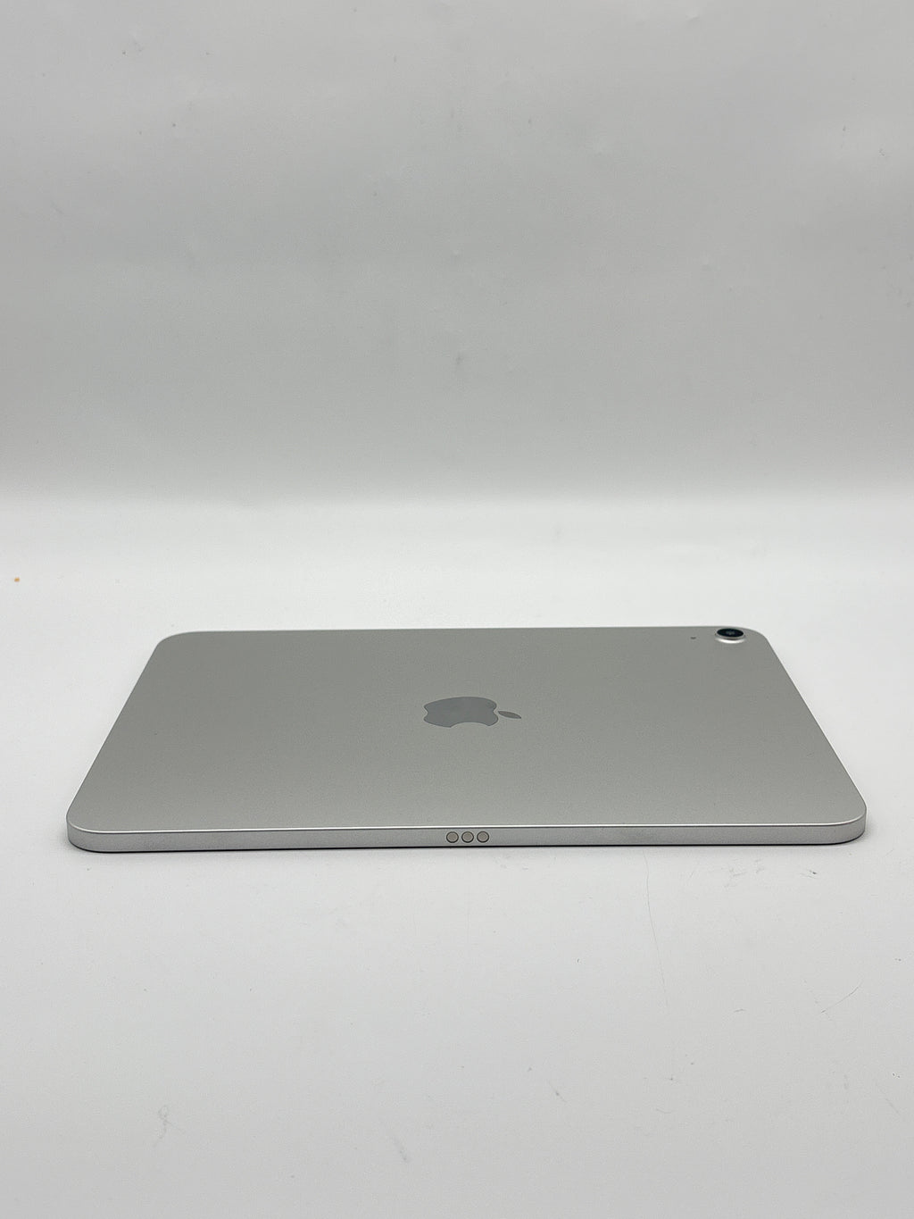 Apple iPad 11th Gen A3354 Wi-Fi 128GB Silver 10.9in Tablet - Used