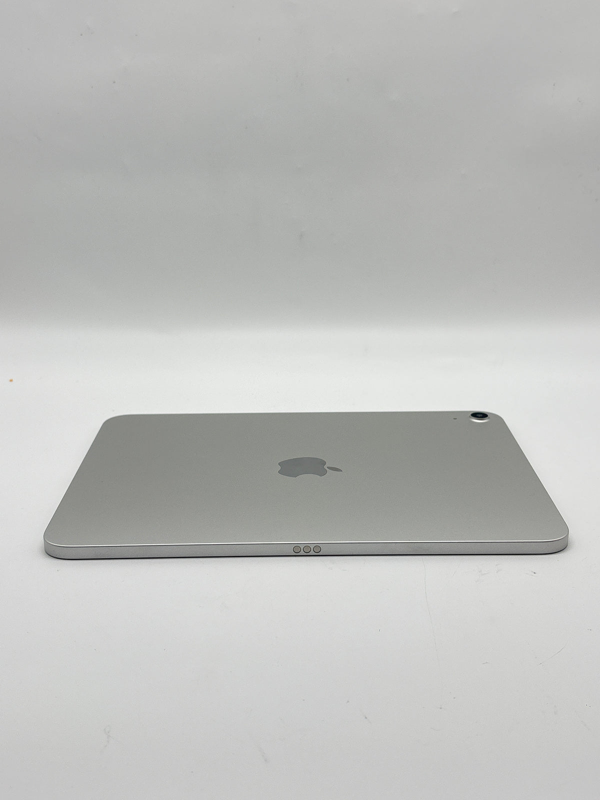 Apple iPad 11th Gen A3354 Wi-Fi 128GB Silver 10.9in Tablet - Used
