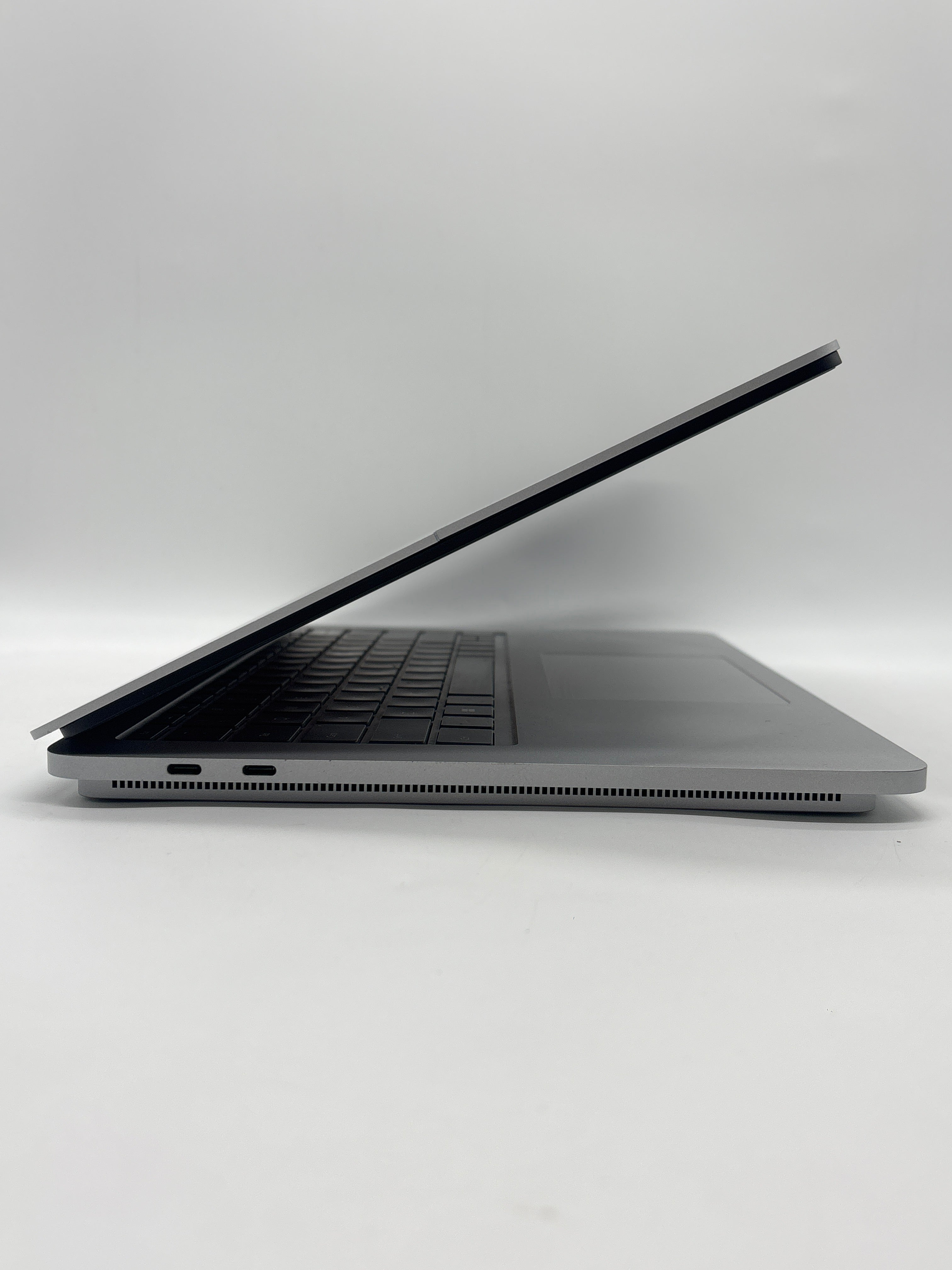 Microsoft Surface Laptop Studio 1964 i7-11370H 32GB RAM 1TB SSD