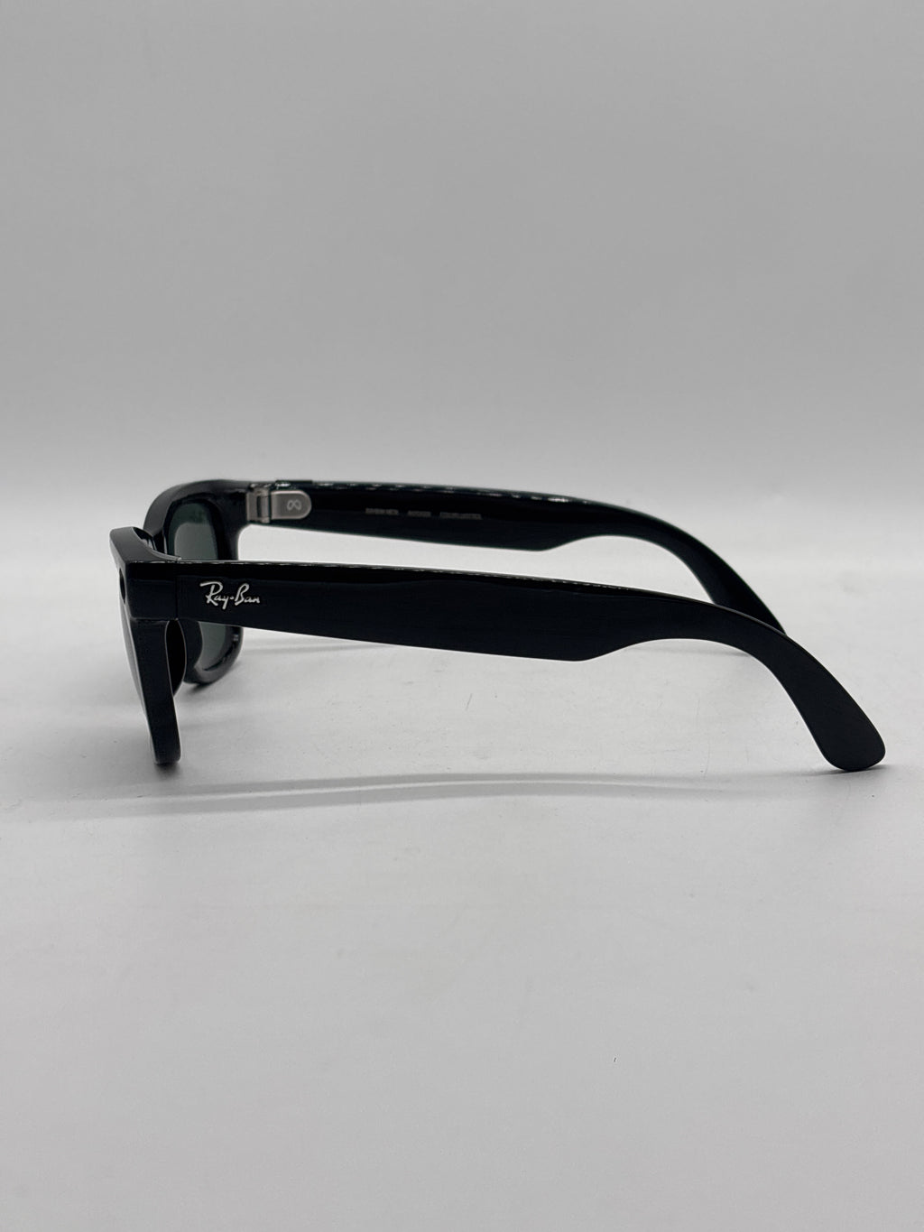 Ray-Ban Meta Wayfarer RW4008 Smart Glasses