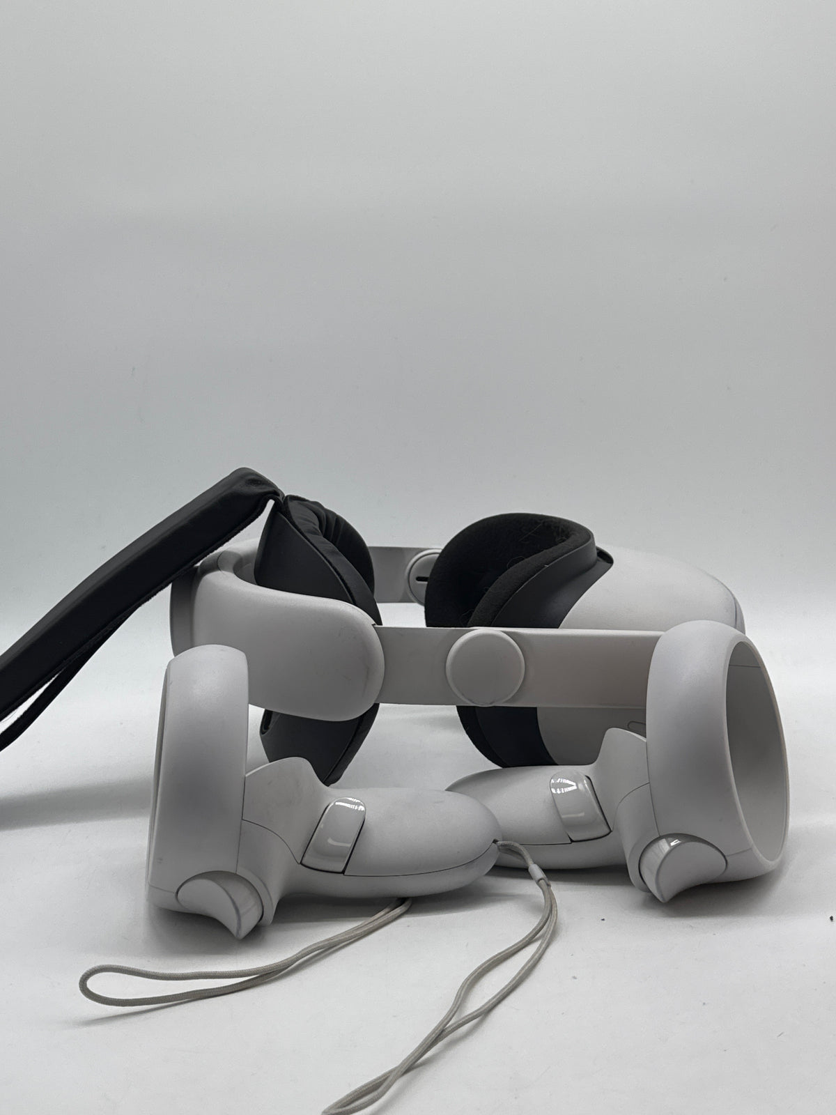 Meta Quest 2 128GB Standalone VR Headset Black - Worn Foam
