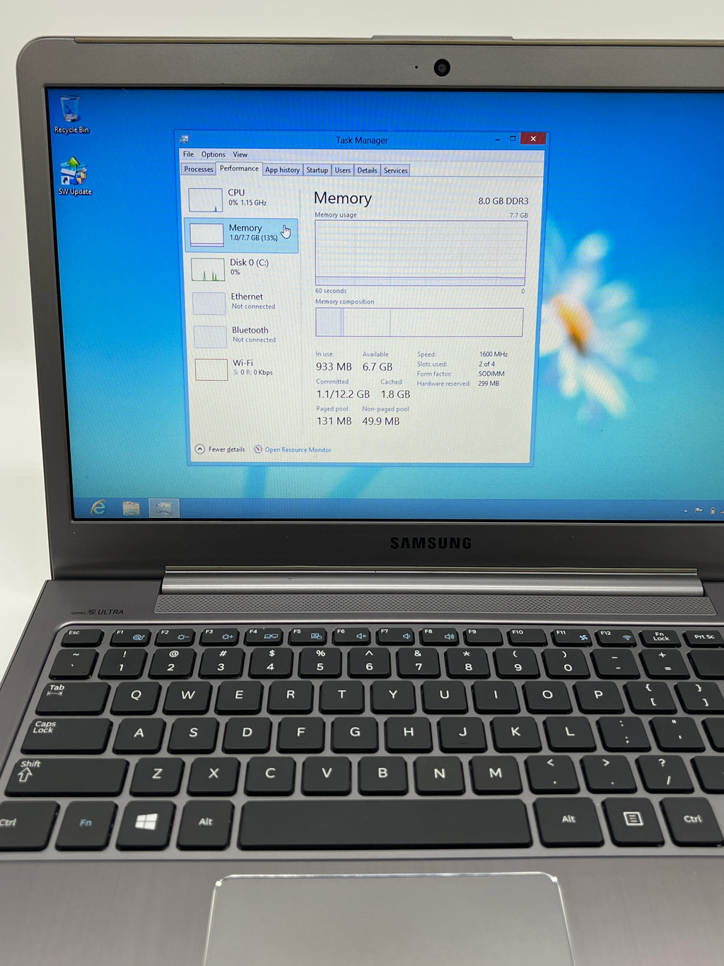 Samsung NP520U4C i5 8GB RAM 750GB HDD