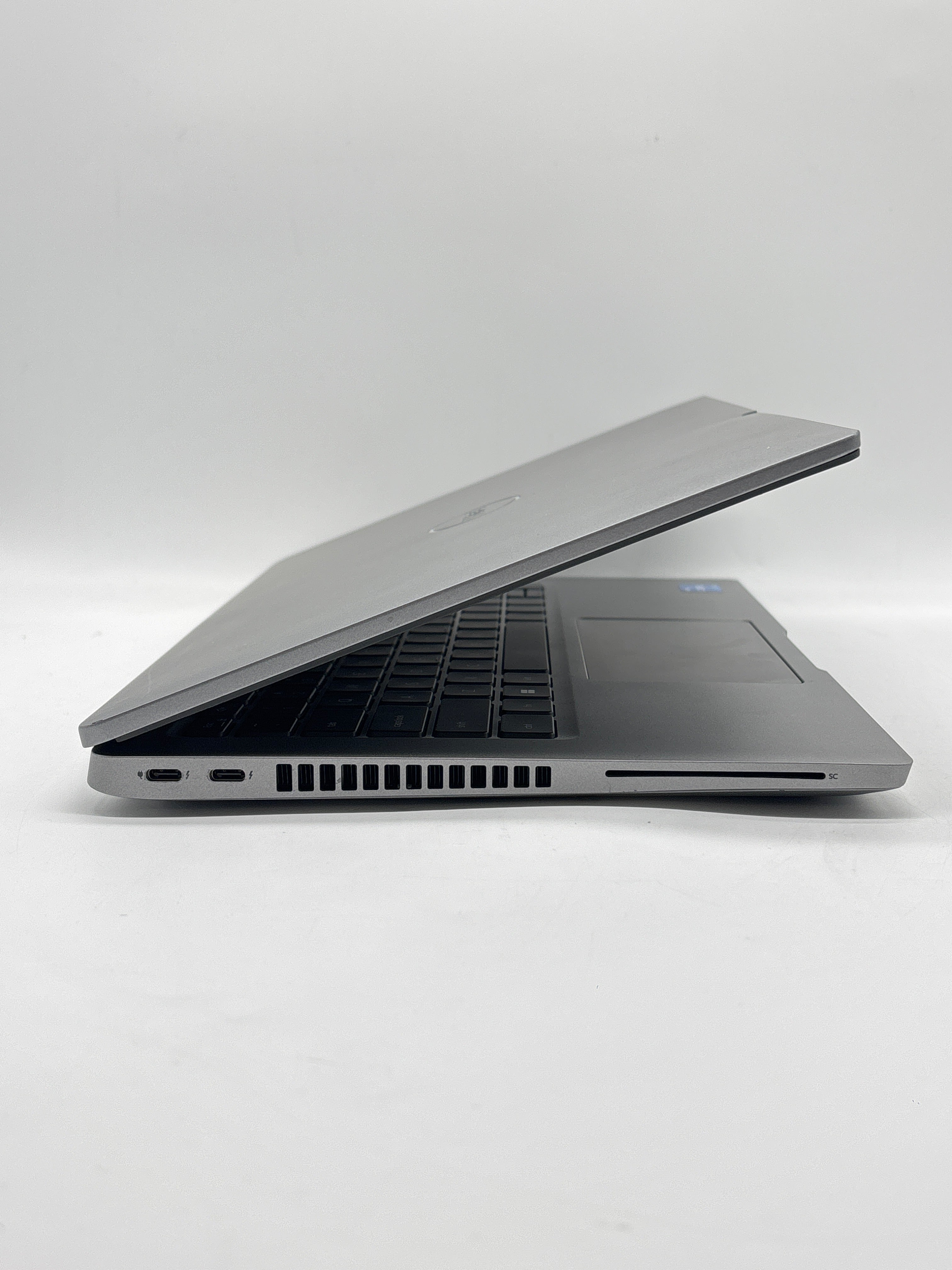 Dell Latitude 5430 14" Core i5-1235U 16GB RAM 256GB SSD Gray - Used
