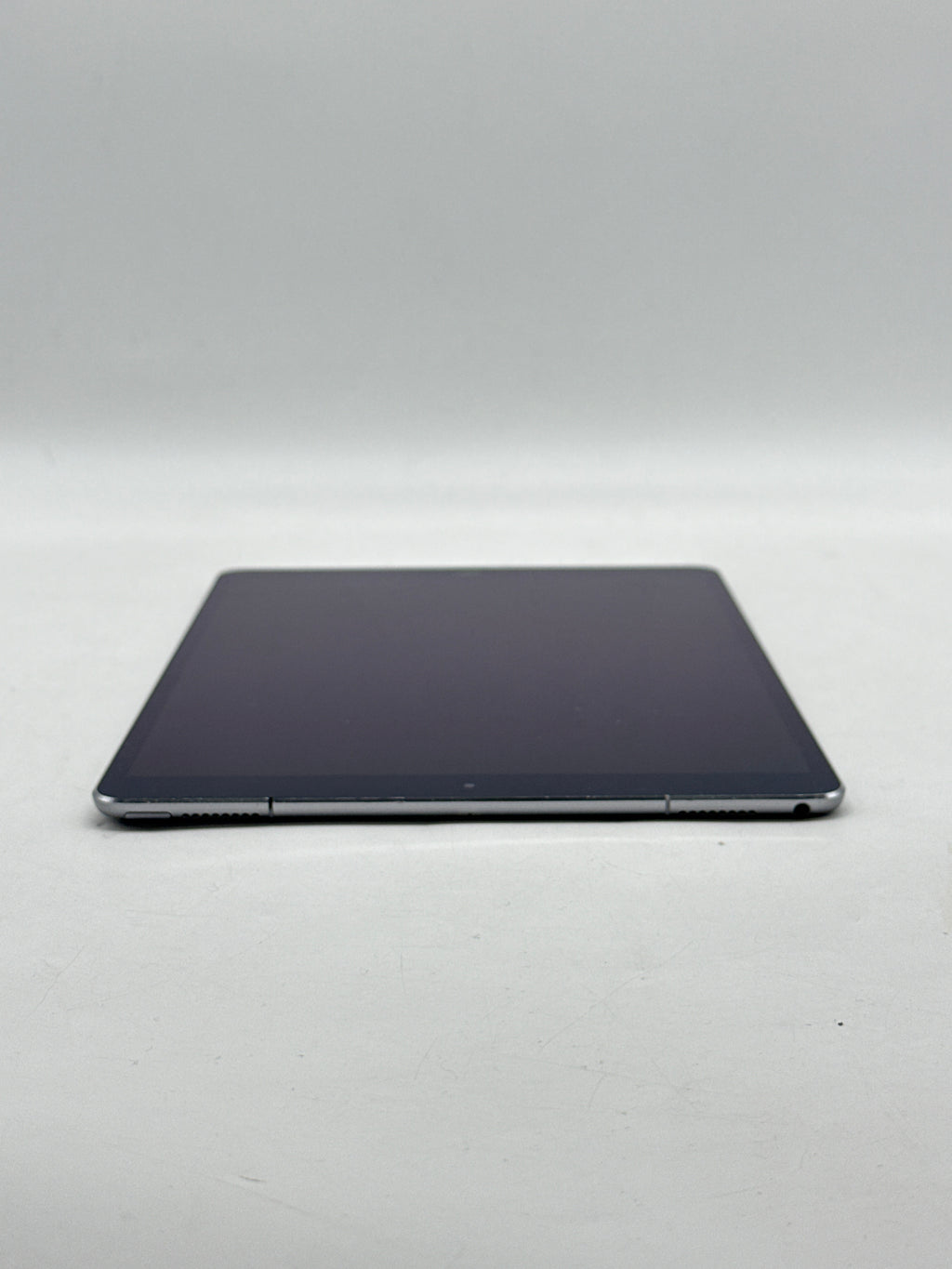 Apple iPad Pro 10.5" A1709 4GB RAM 256GB Wi-Fi + Cellular Space Gray - Used