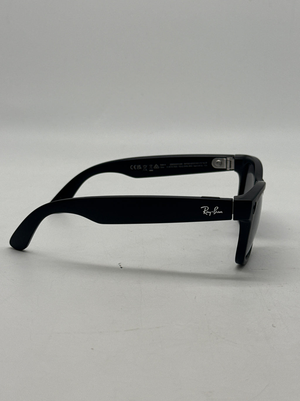 Ray-Ban Meta Wayfarer RW4006 Rebel Black Smart Glasses