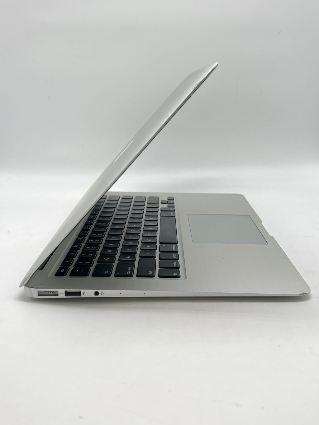 Apple MacBook Air 13" A1466 i5 8GB RAM 128GB SSD - Used