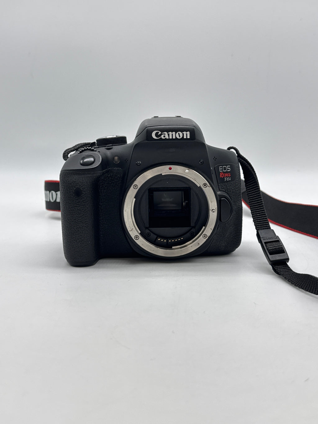 Canon EOS Rebel T6i 24MP DSLR w/ EF-S 18-55mm Lens Black - Used