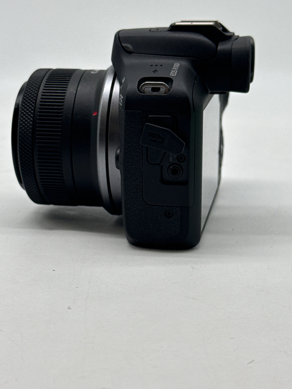Canon EOS R100 24.1MP Mirrorless Camera w/ RF-S 18-45mm - Used