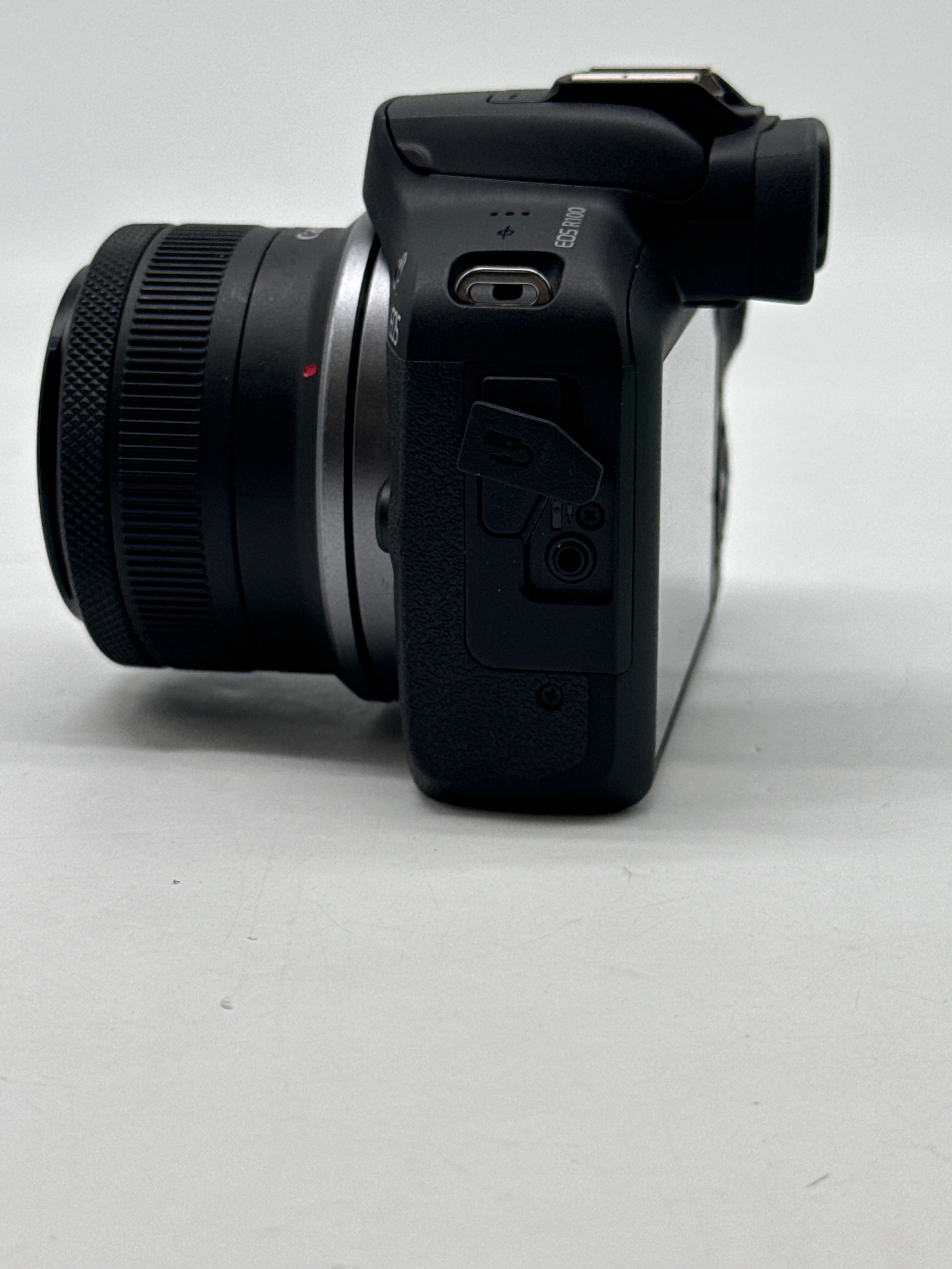 Canon EOS R100 24.1MP Mirrorless Camera w/ RF-S 18-45mm - Used