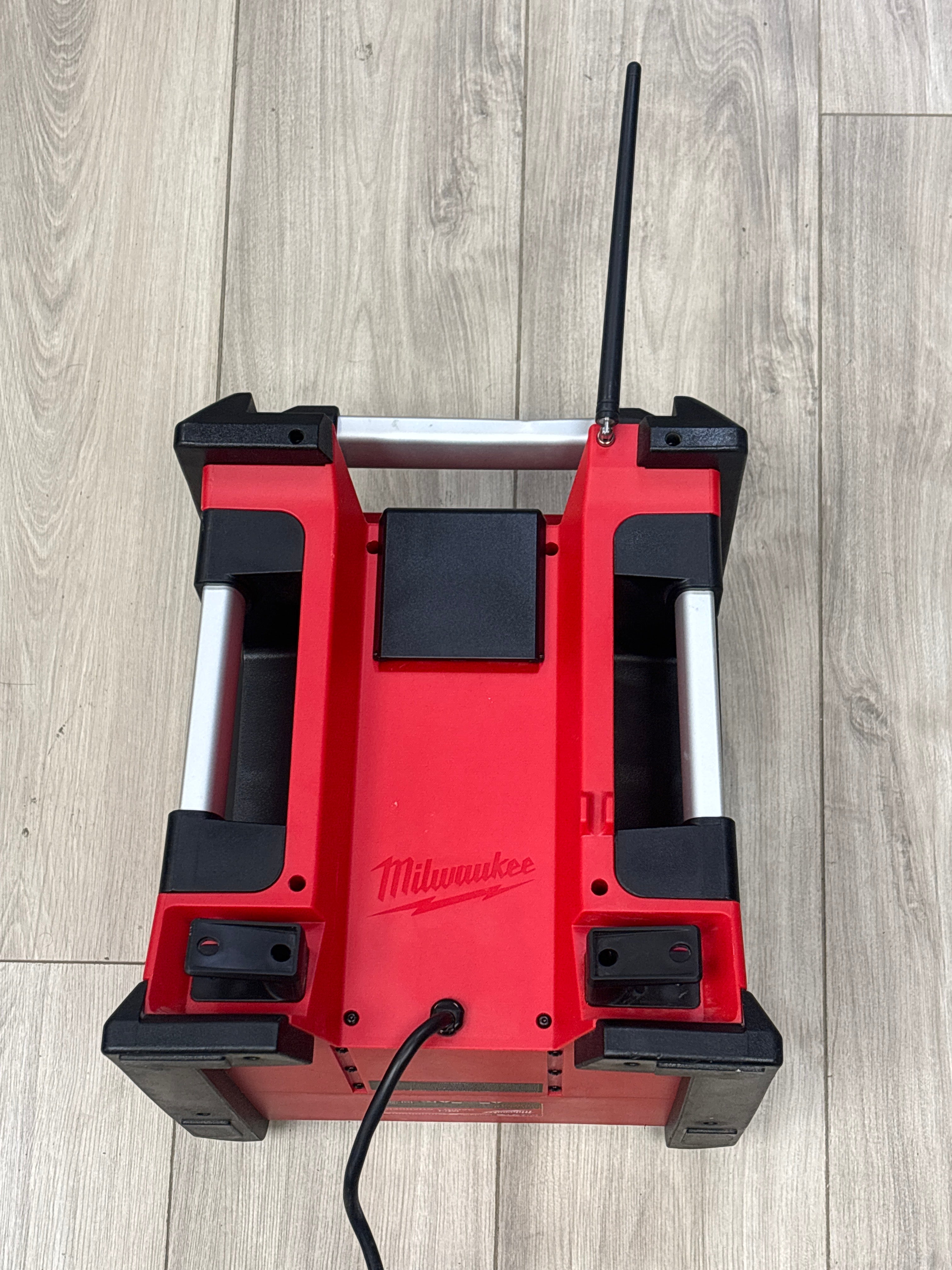Milwaukee Electric Tool 2792-20 M18 Job Radio/Charger