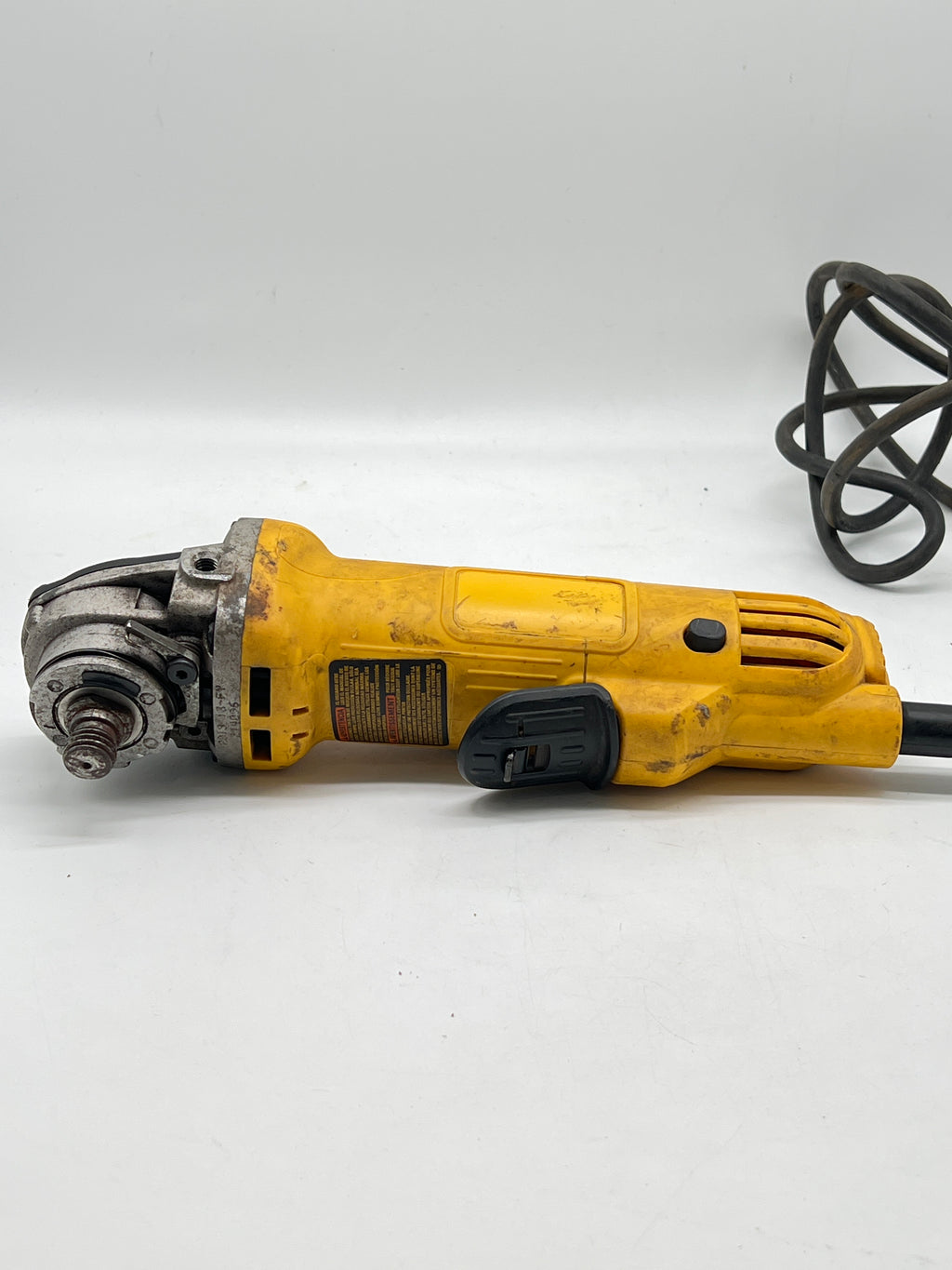 DEWALT DWE4012 4 1/2" Corded ANGLE GRINDER - Used