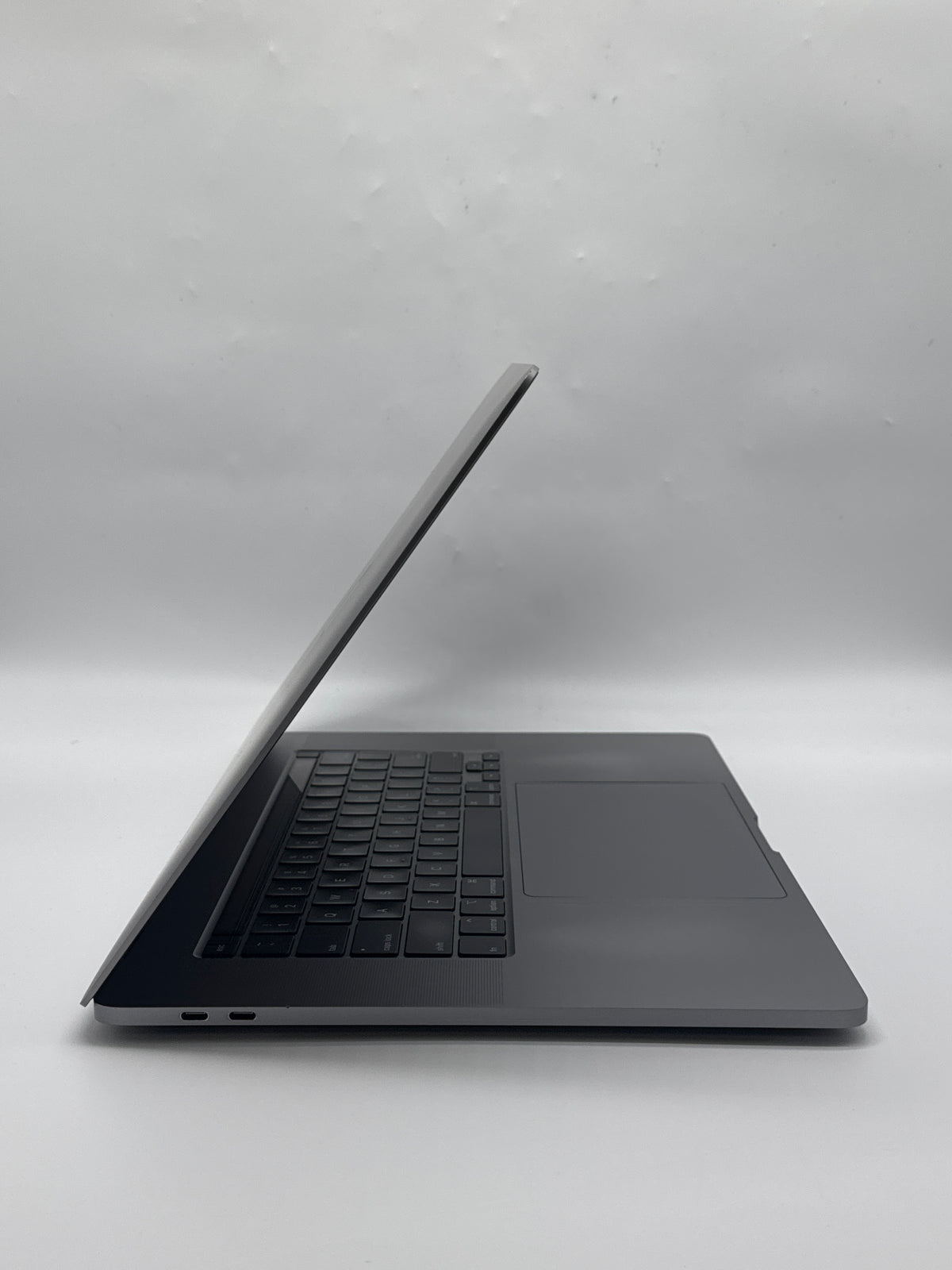 Apple MacBook Pro 16" A2141 2019 Core i7 16GB RAM 1TB SSD Silver - READ