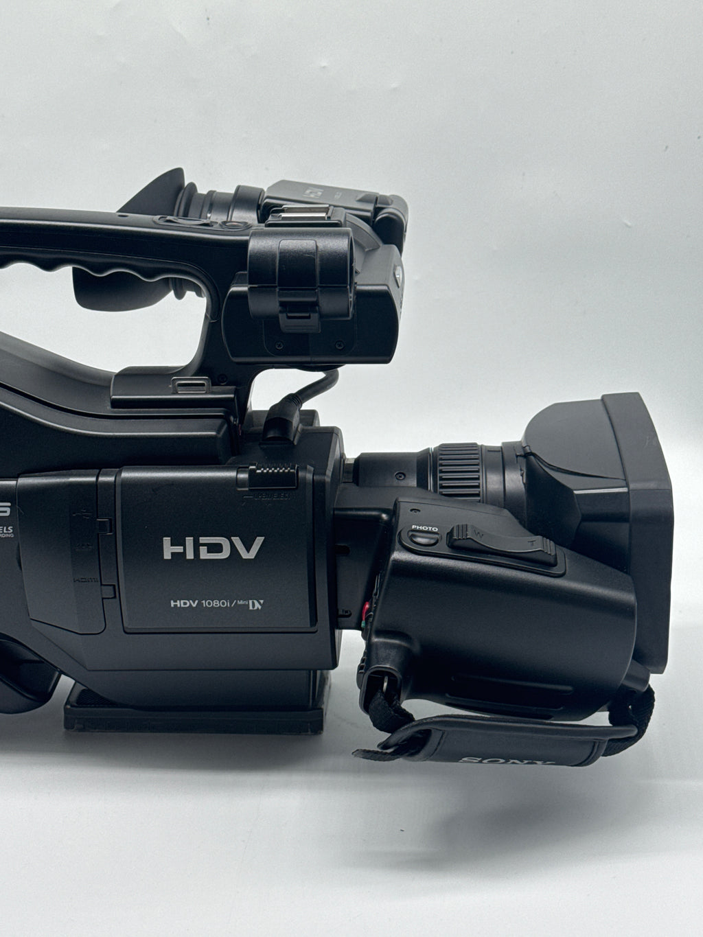 Sony HVR-HD1000U Shoulder-Mount HDV 1080i Camcorder 10x Zoom w/ Mic - For Parts