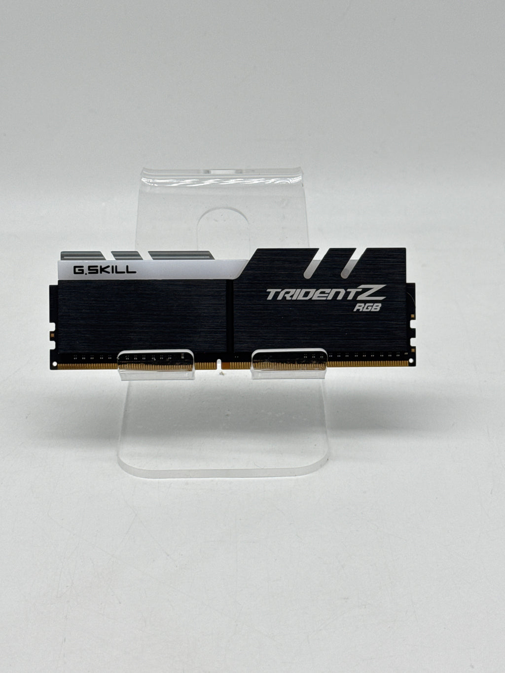 G.Skill Trident Z RGB 8Gx2 RAM DDR4 3600MHz F4-3600C18D-16GTZRX