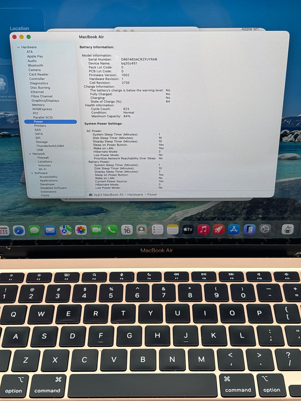 Apple MacBook Air 13" A2337 Apple M1 8GB RAM 256GB SSD Gold - READ