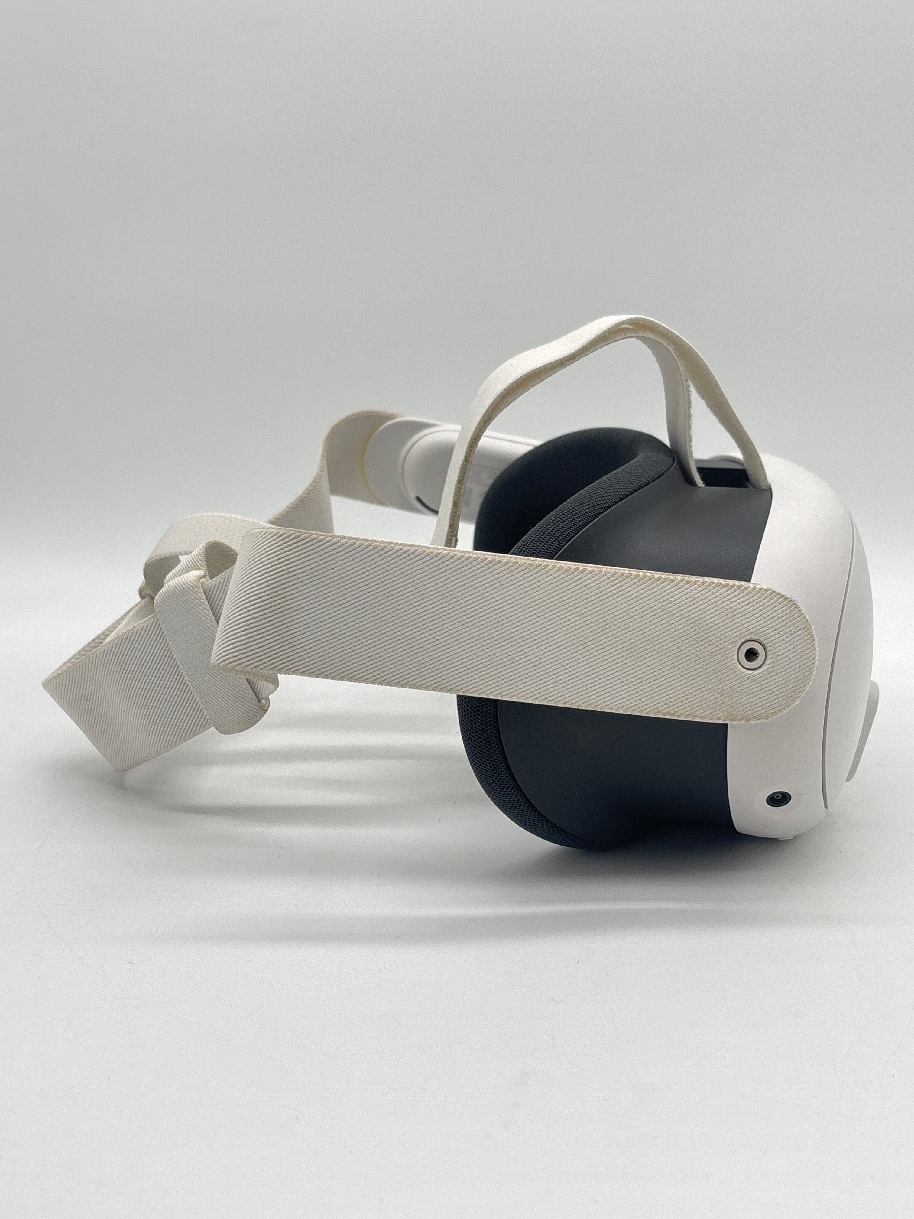 Meta Quest 3 VR Headset 512GB White Standalone USB-C 90Hz - Used With Box