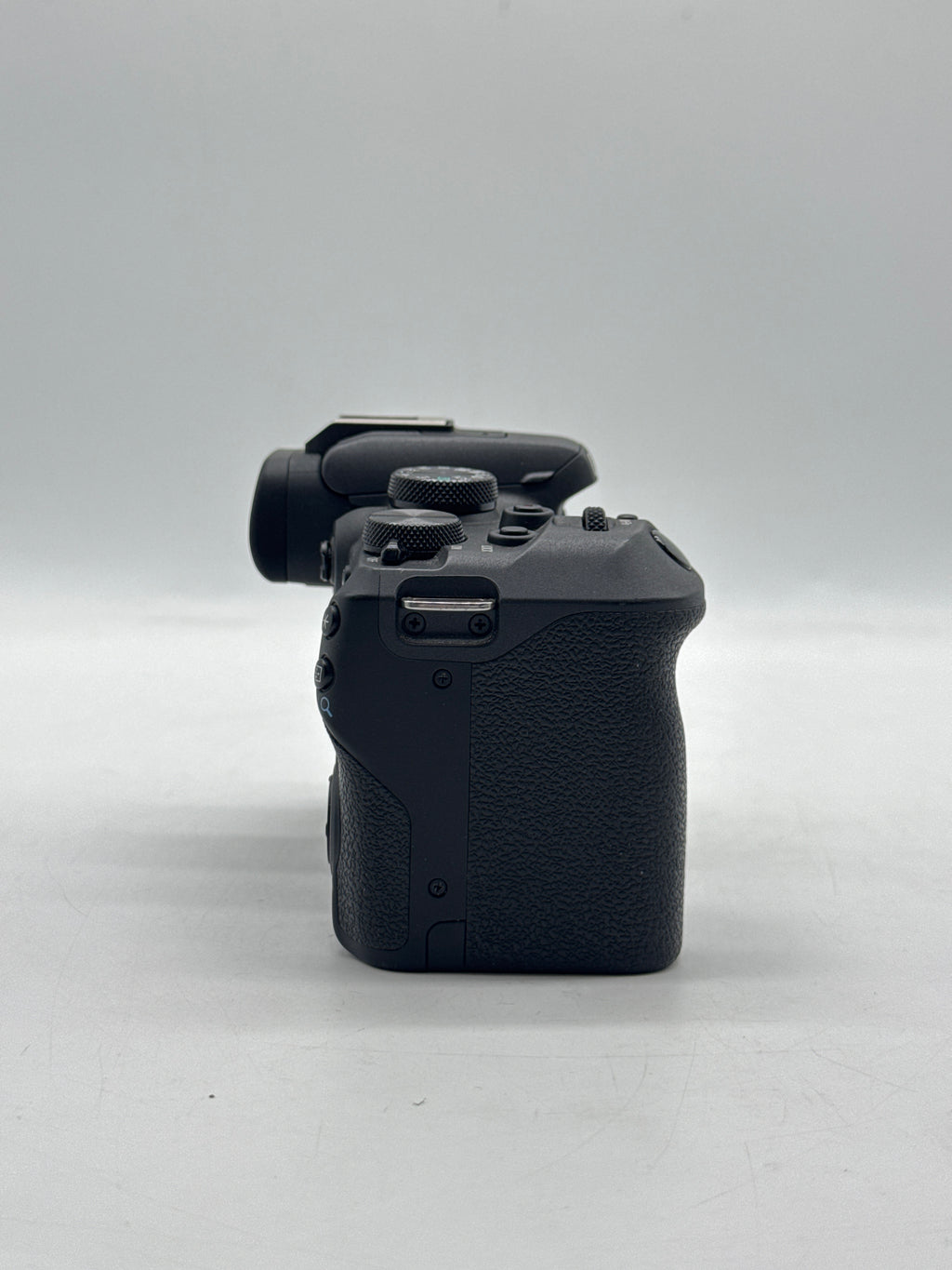 Canon EOS R10 24.2MP Mirrorless Camera Body Only Black - Used