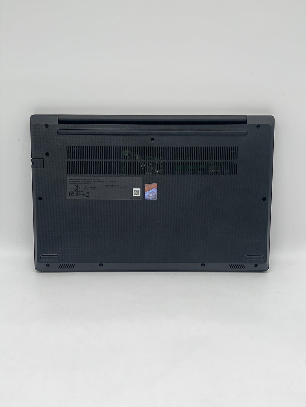 Lenovo ThinkPad V14 G3 Ryzen 5 5625U 8GB RAM 256GB SSD - For Parts (Read)