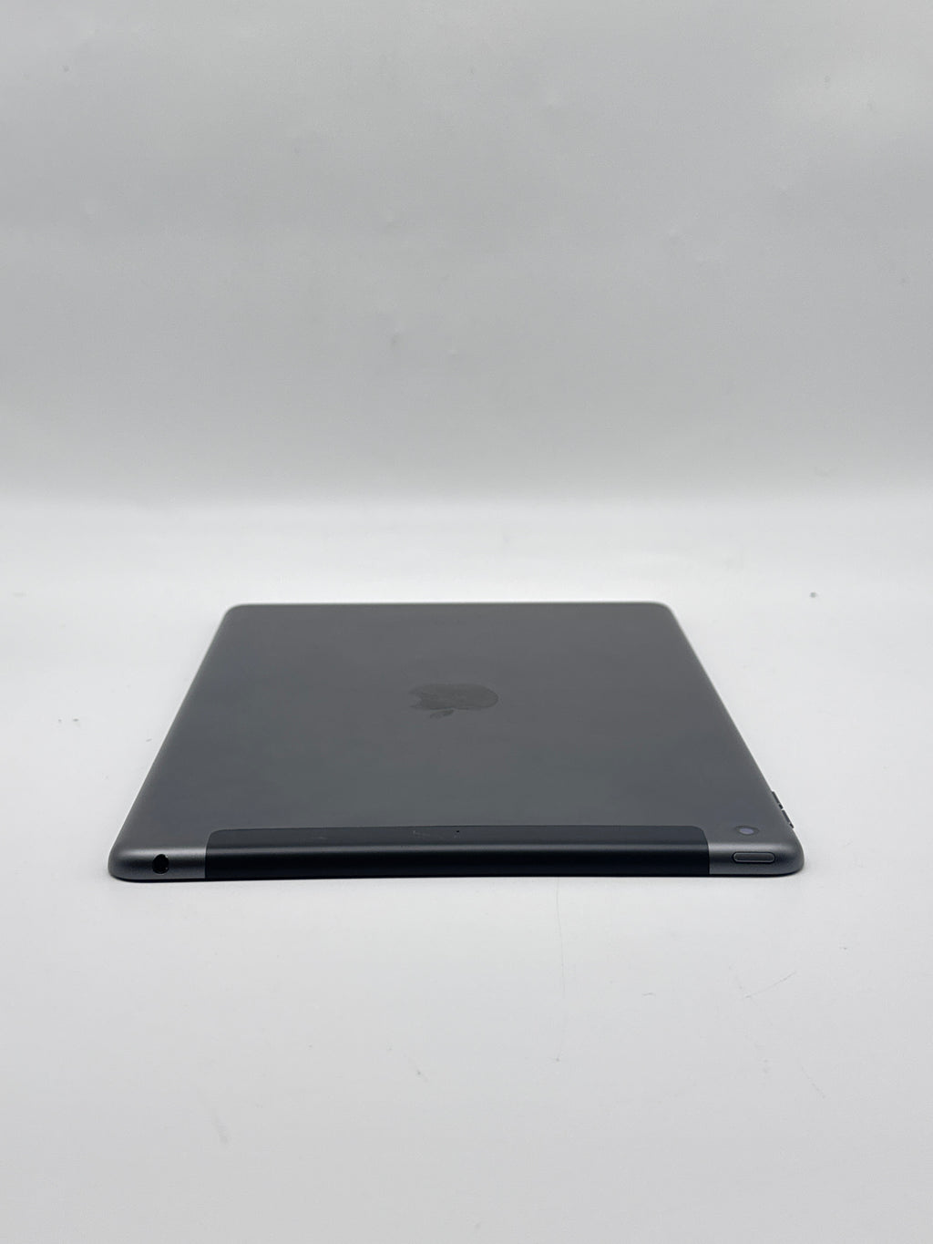 Apple iPad 8th Gen A2428 32GB Wi-Fi Cellular Gray 10.2in Tablet