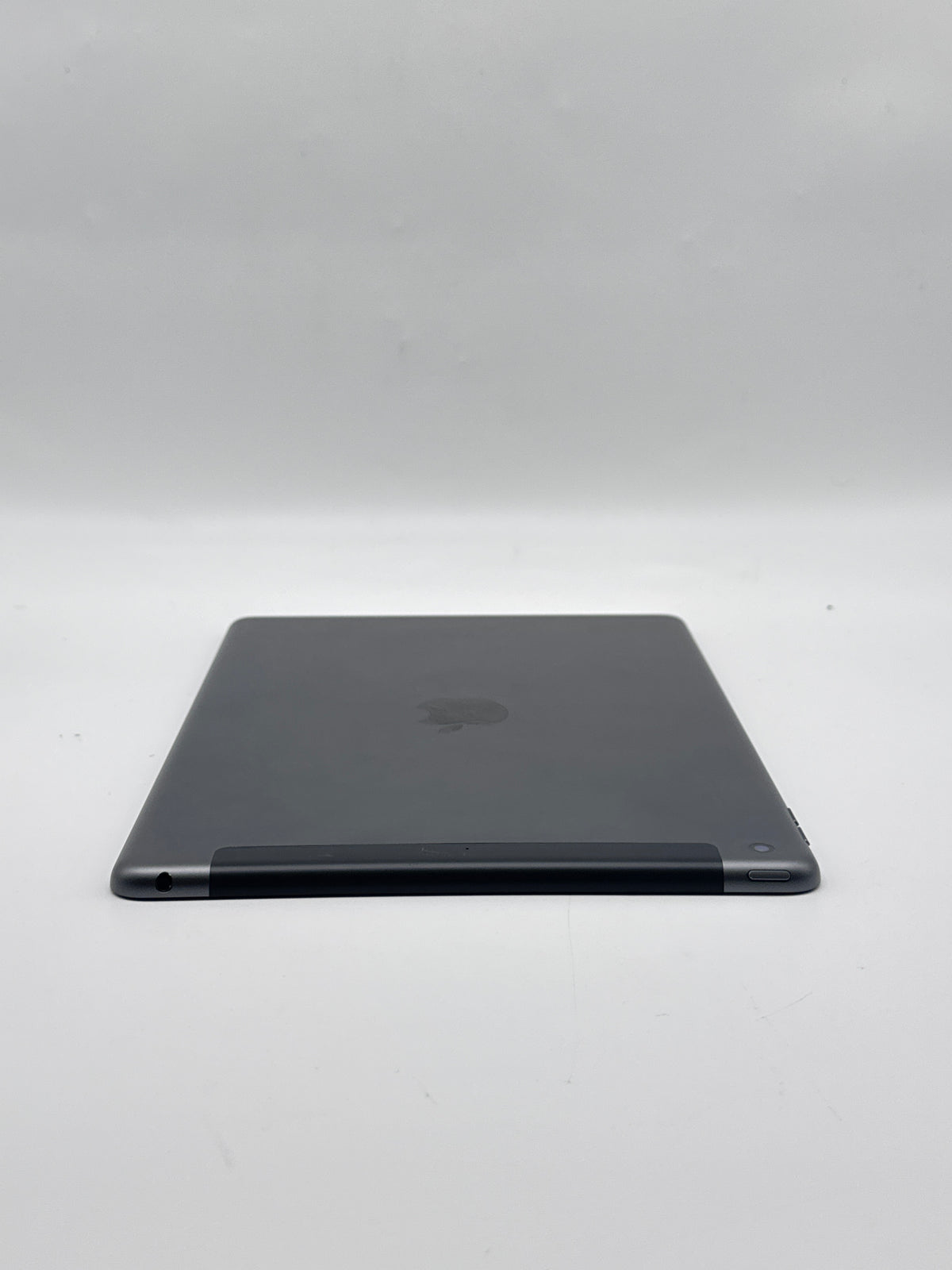 Apple iPad 8th Gen A2428 32GB Wi-Fi Cellular Gray 10.2in Tablet