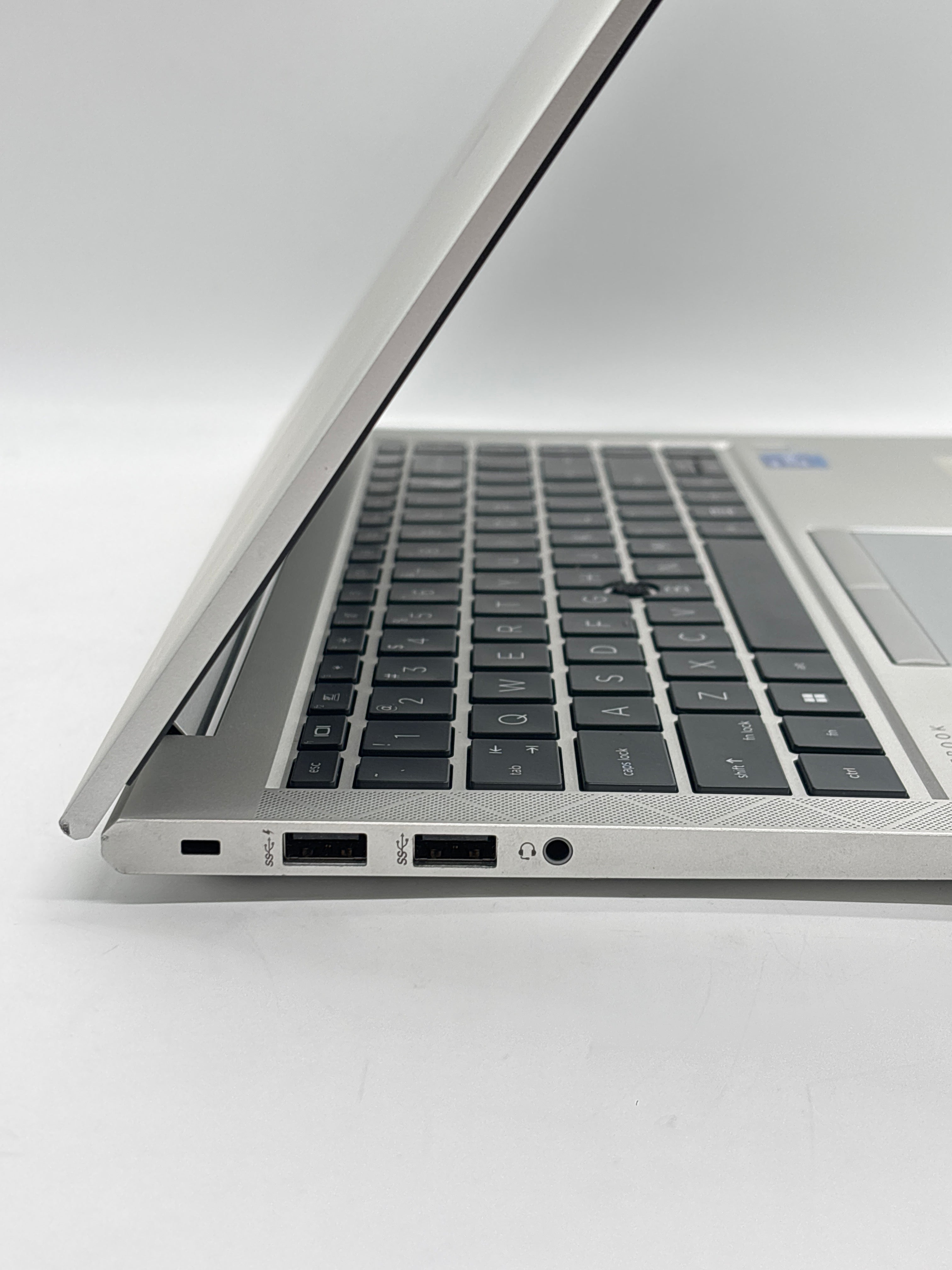 HP EliteBook 840 G8 i7-1185G7 32GB RAM 256GB SSD - For Parts (READ)