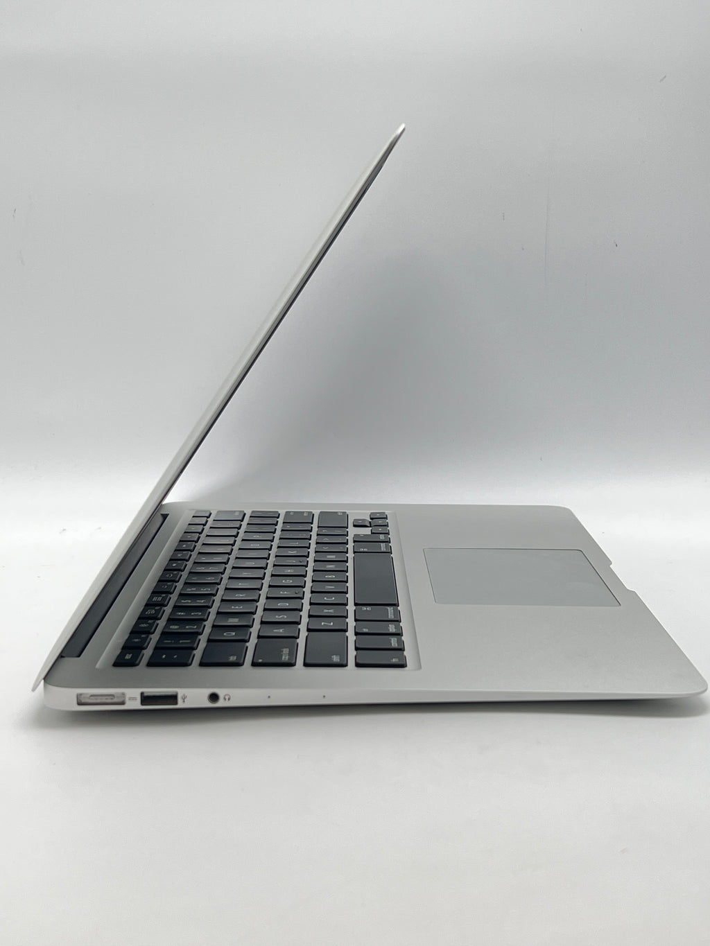Apple MacBook Air 13" A1466 Core i5 8GB RAM 128GB SSD - For Parts (READ)
