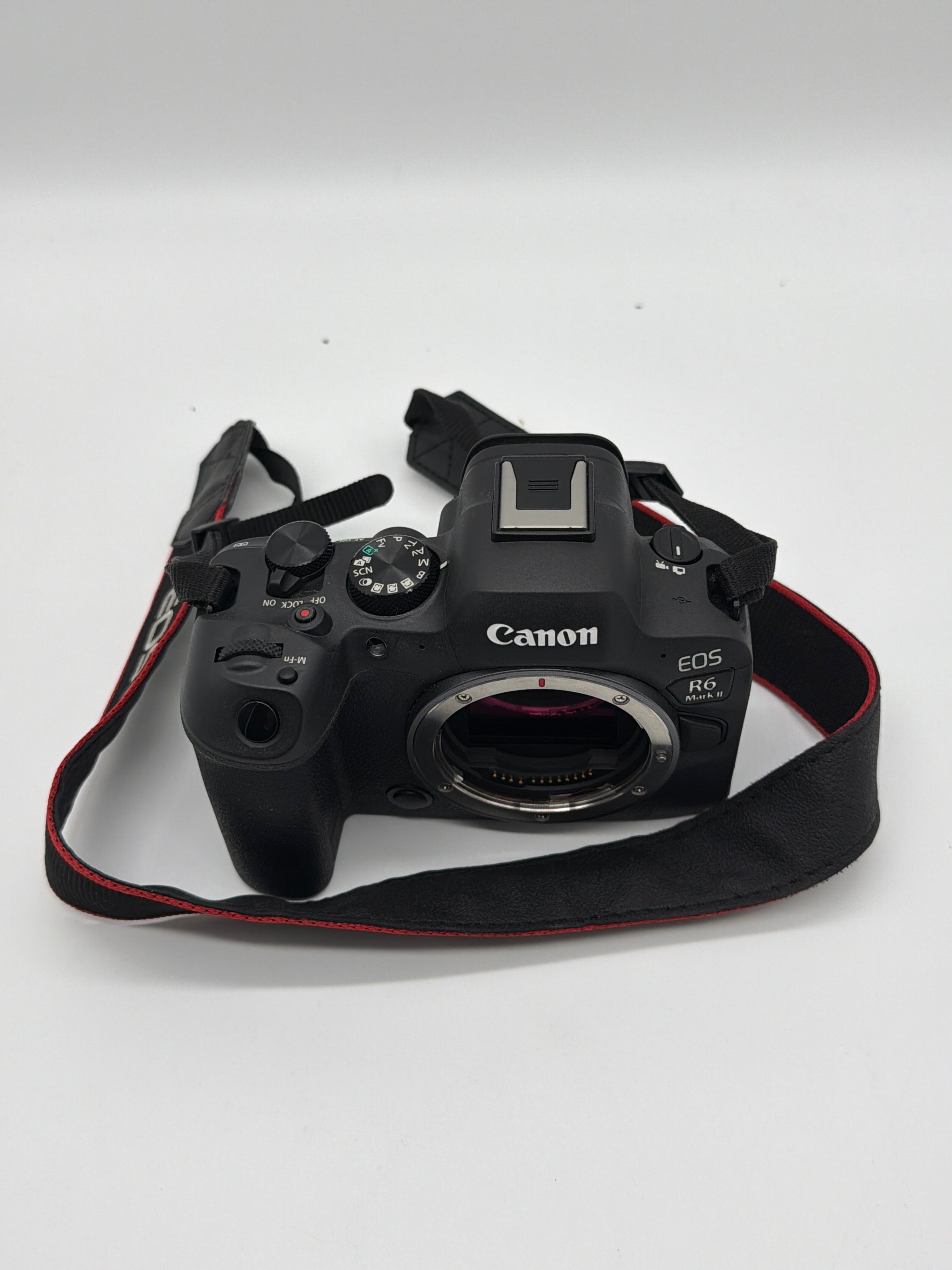 Canon EOS R6 Mark II 24.2MP Mirrorless Camera Black with Battery