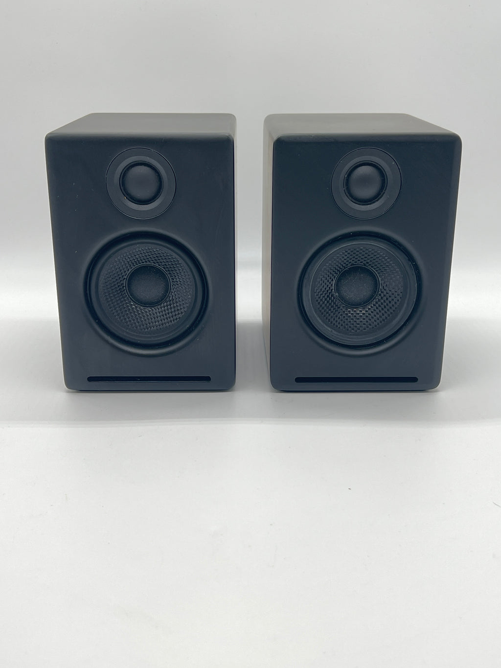 Audioengine A2+ 6in Black Wired Desktop Speakers 2.0 Table Speaker- Used