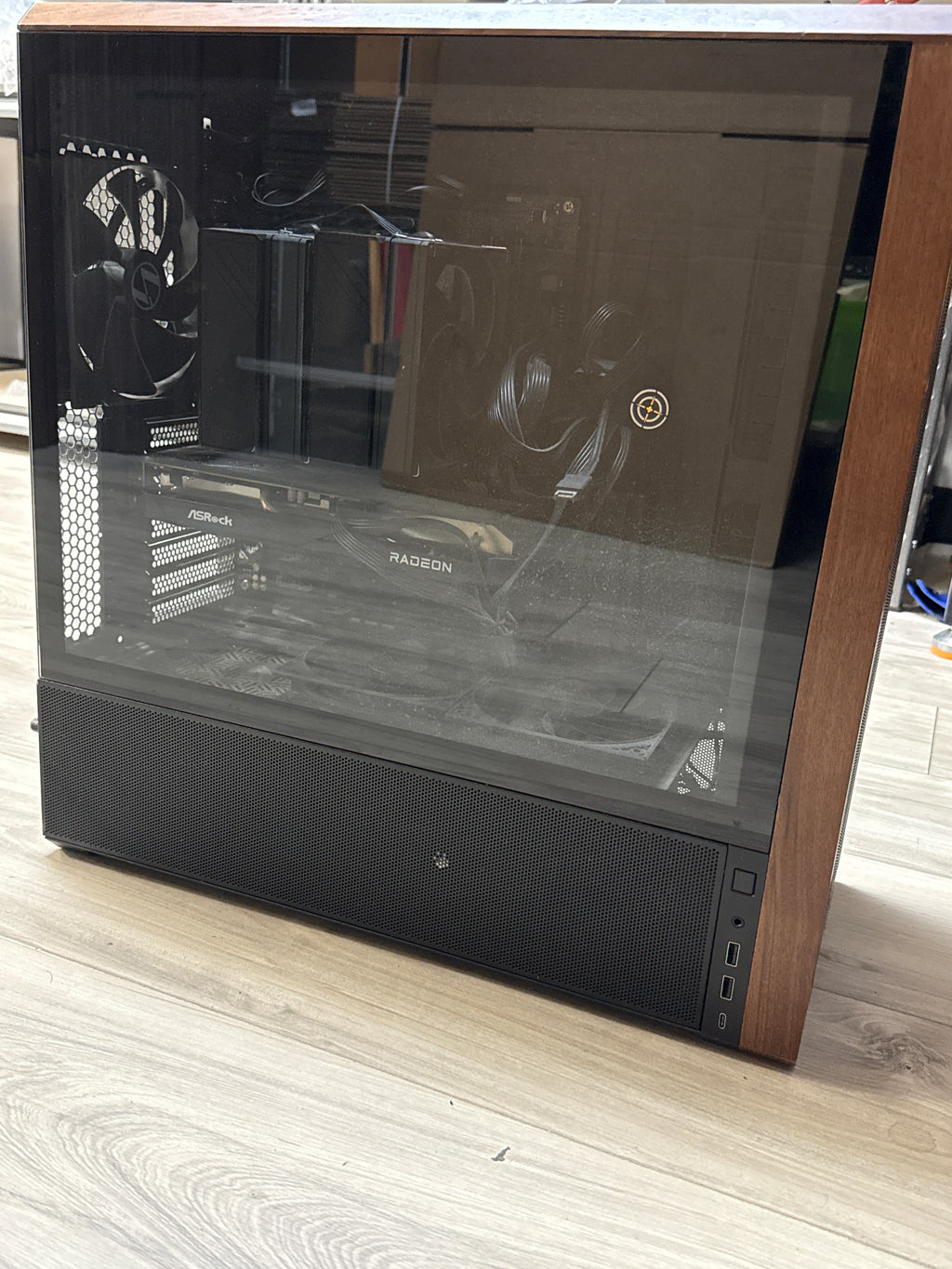 Custom PC Ryzen 7 5800X 32GB RAM 1TB SSD Radeon RX 6600