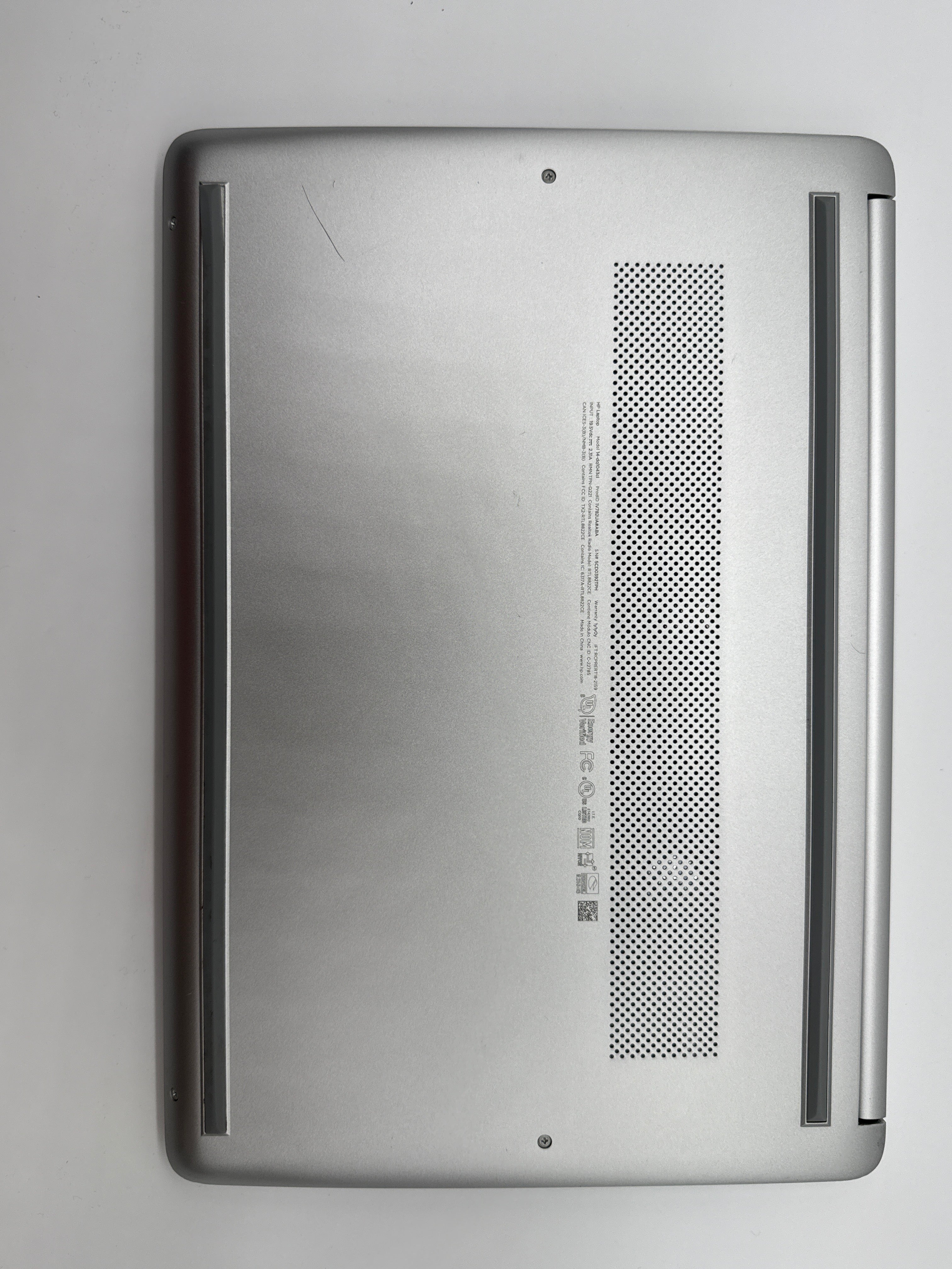 HP 14-dq1043cl 14 in Intel i3 8GB 256GB SSD Silver