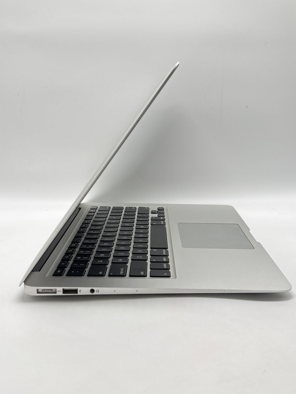 Apple MacBook Air 13" Intel i5 A1466 8GB RAM 128GB SSD - Used