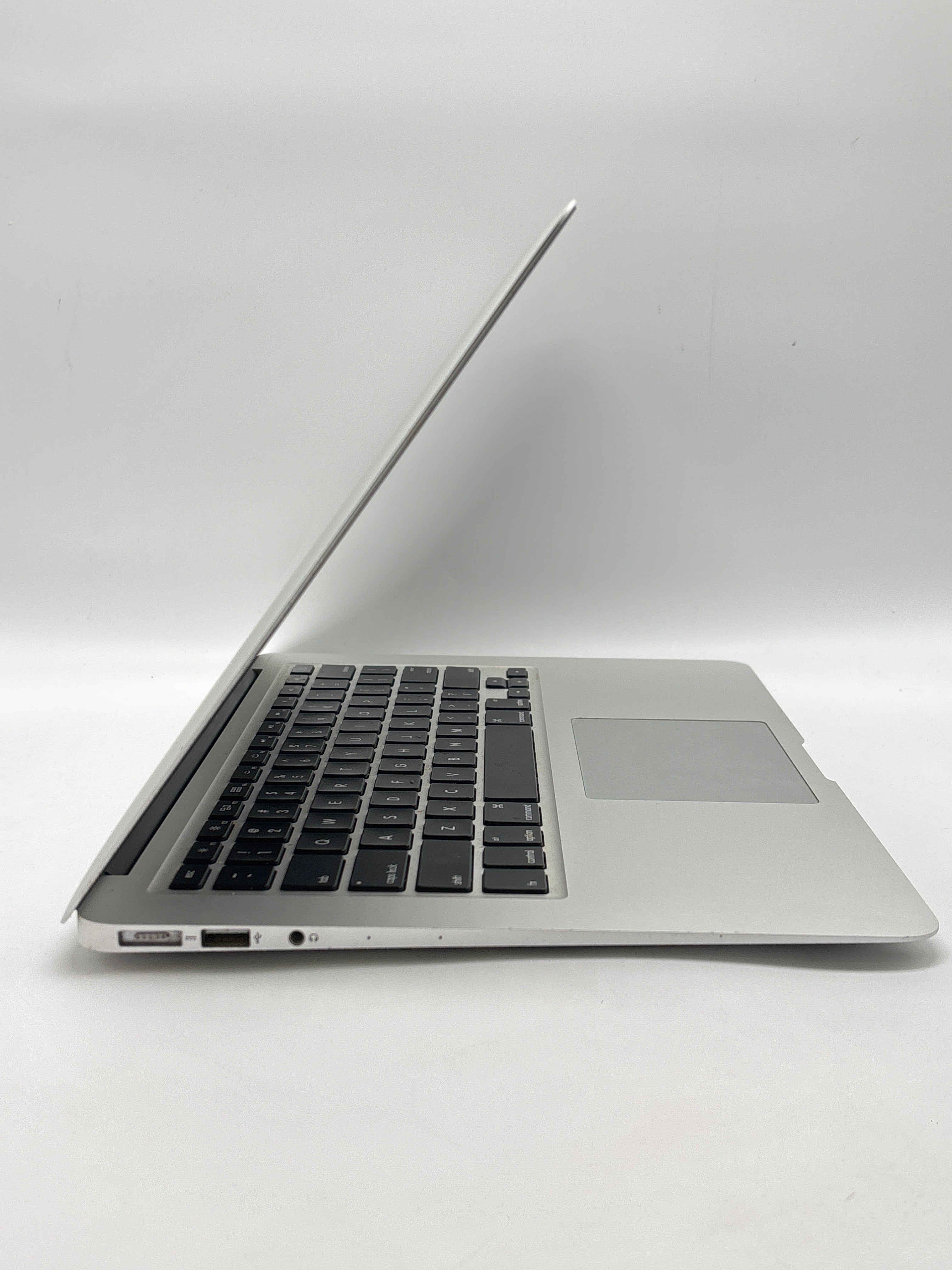 Apple MacBook Air 13" Intel i5 A1466 8GB RAM 128GB SSD - Used