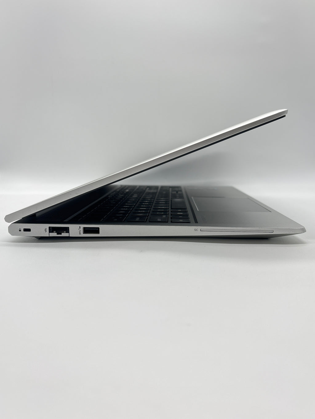 HP EliteBook 650 G10 i5-1335U 8GB RAM 256GB SSD - Used (Bent Hinge)