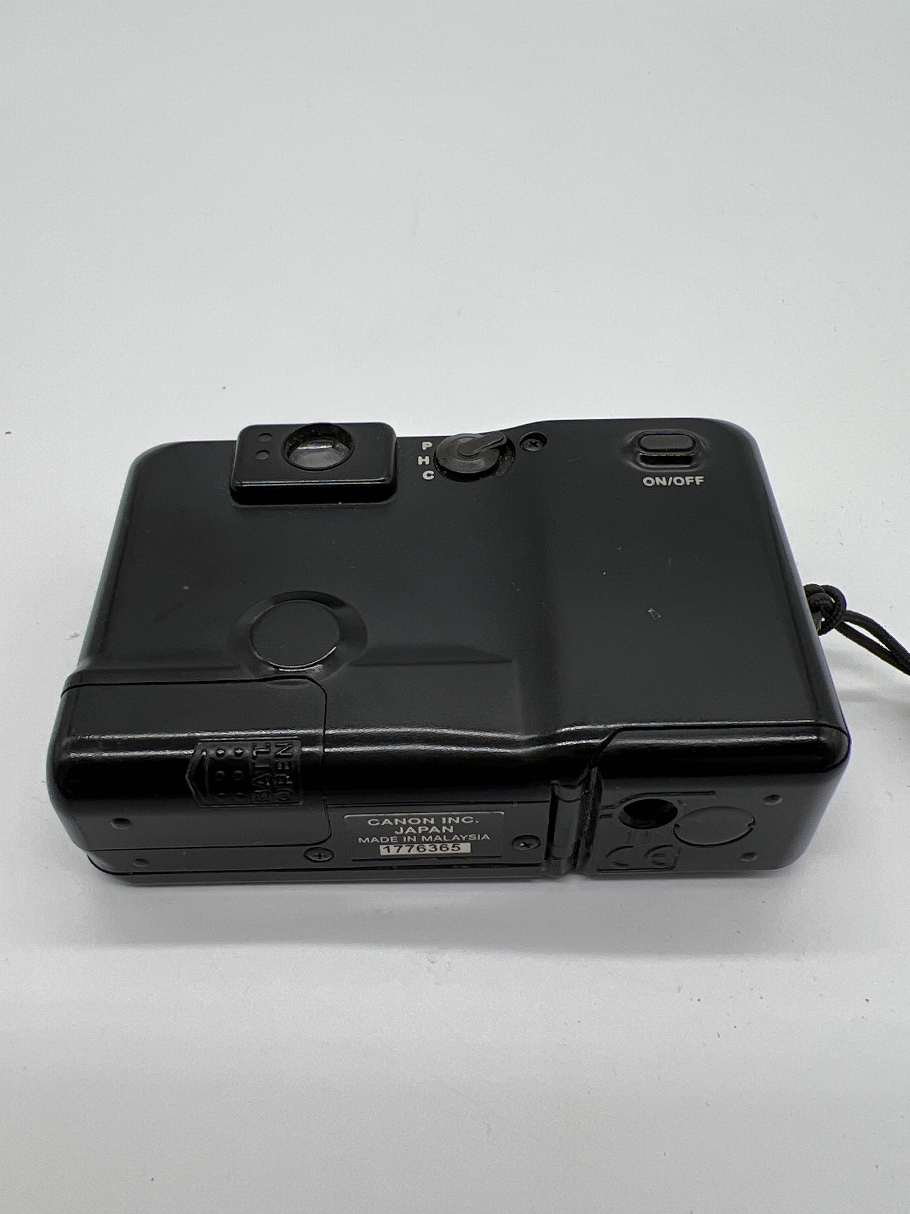 Canon ELPH Jr Point & Shoot APS Film Camera 26mm wide angle Lens W/case