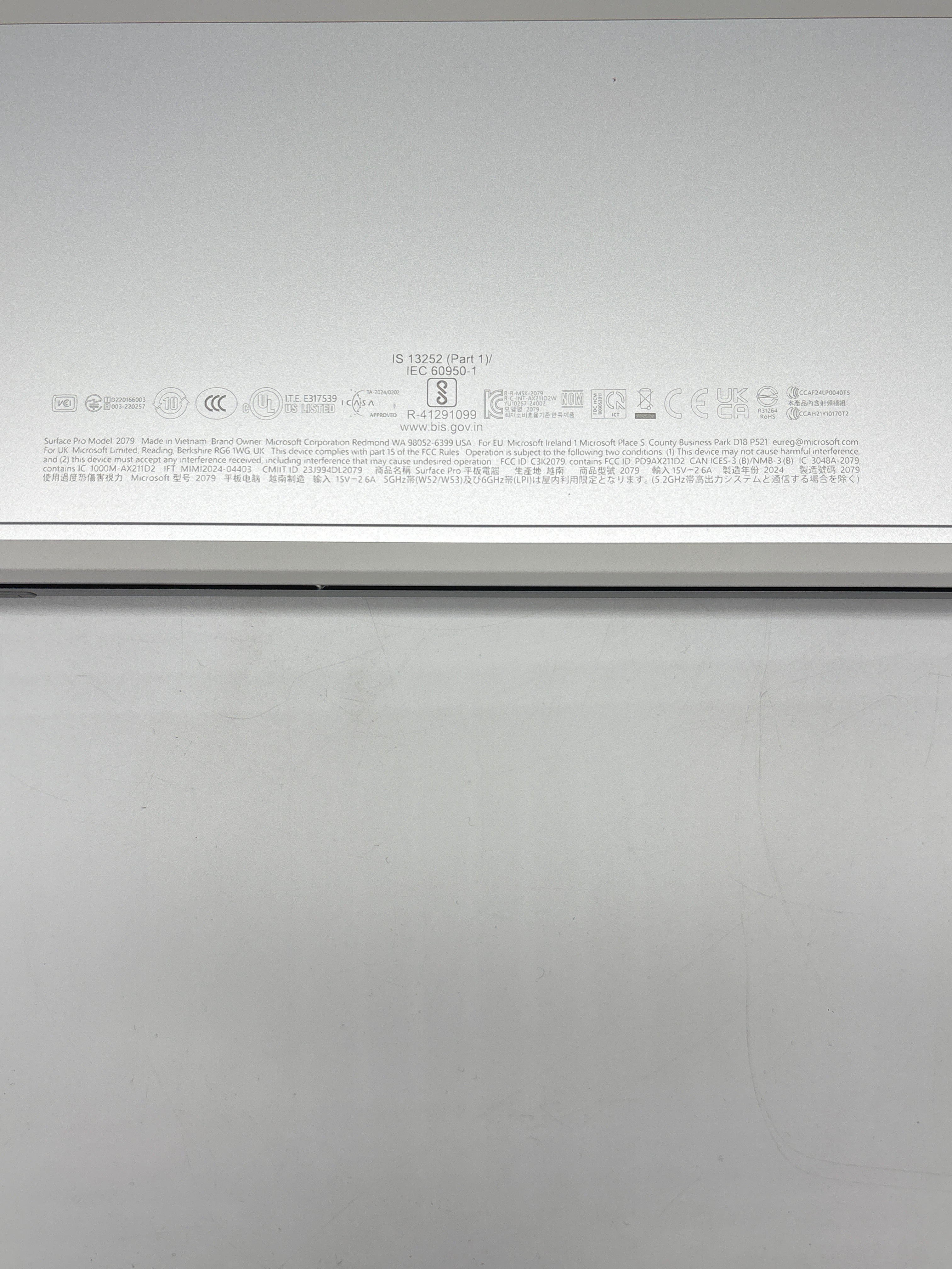 Microsoft Surface Pro 2079 10 Ultra 5 135U 16GB RAM 512GB SSD