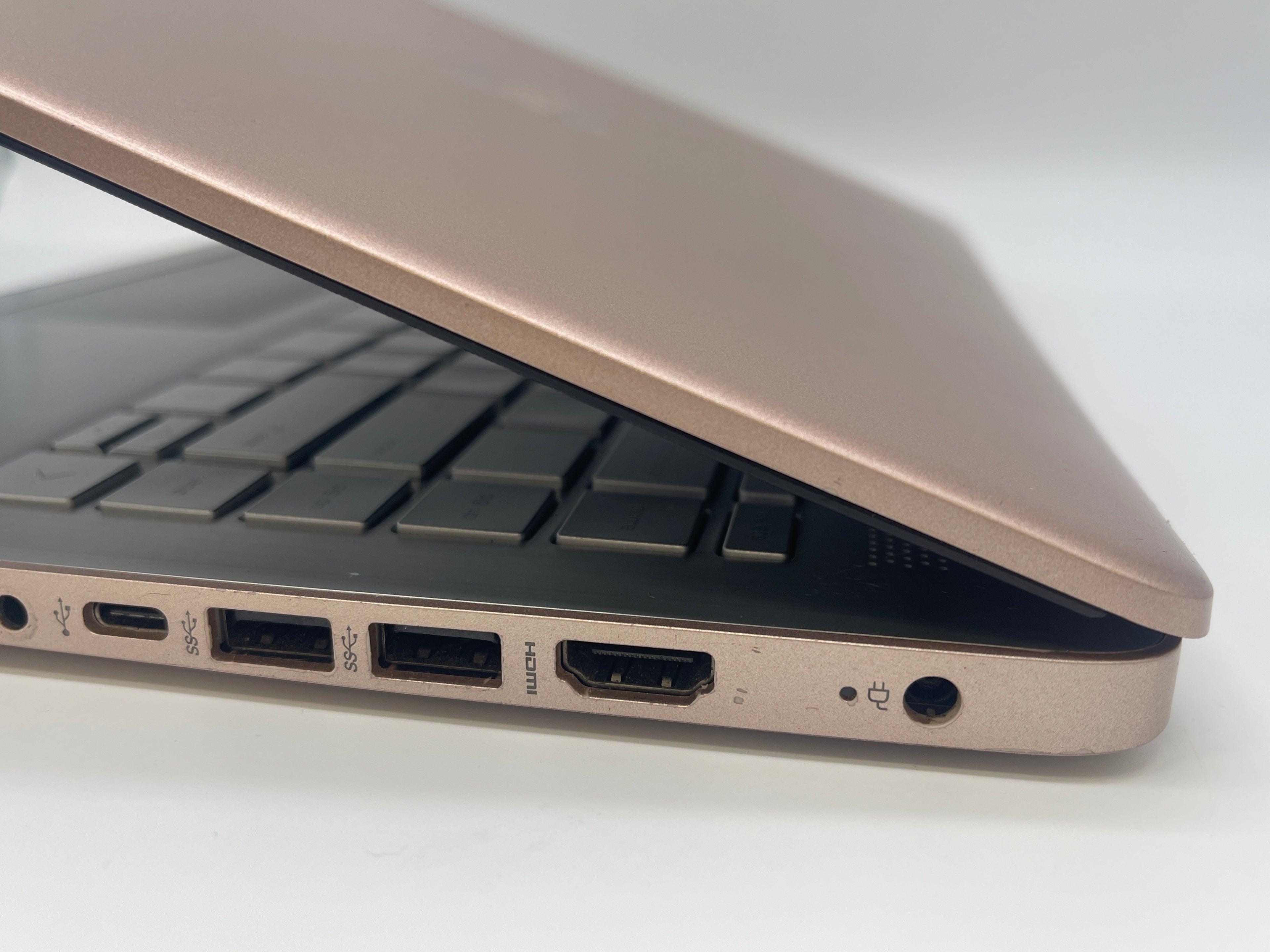 HP 14-DQ0030NR 14-inch Intel Celeron 4GB RAM 64GB Laptop - Rose Gold (Cracked Screen)