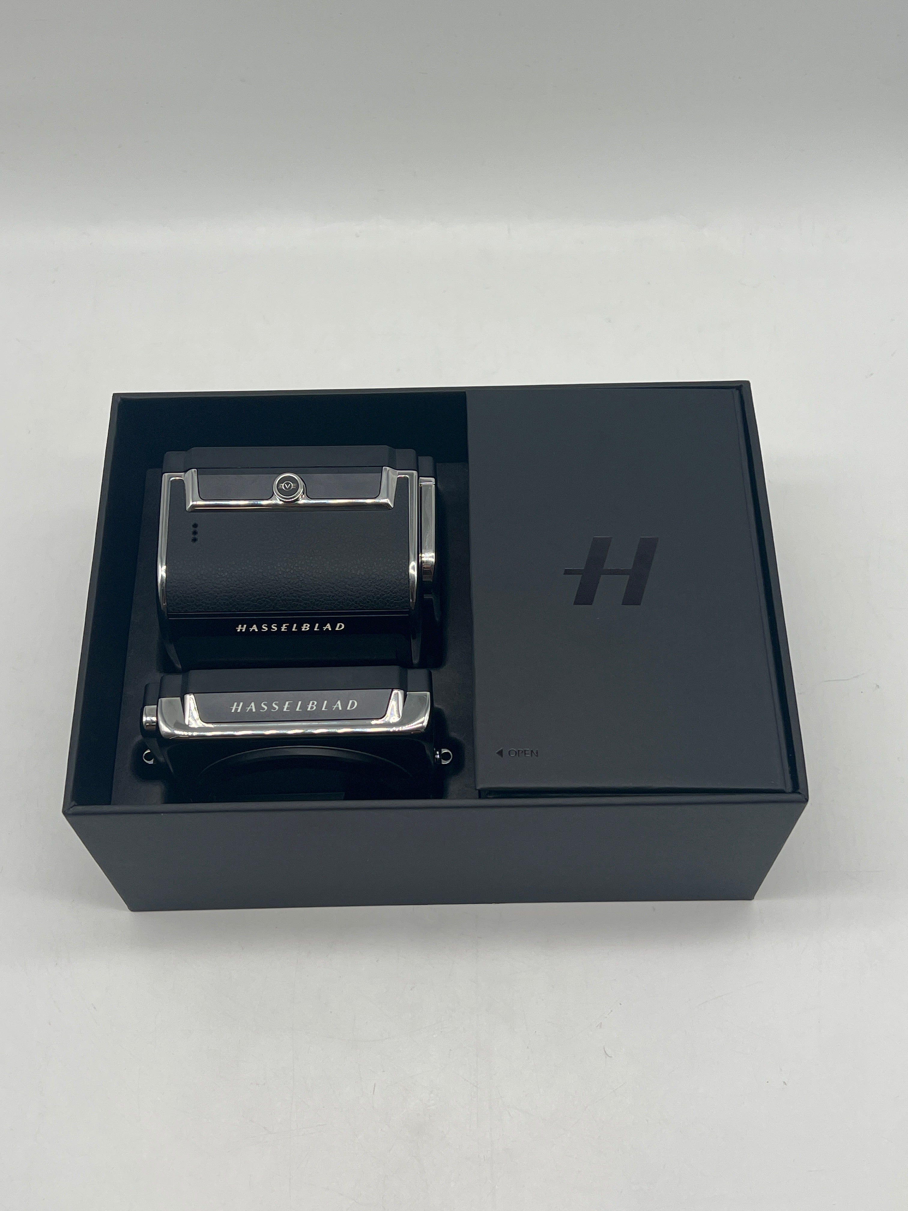 Hasselblad 907X 100C Medium Format Mirrorless Camera - Mint