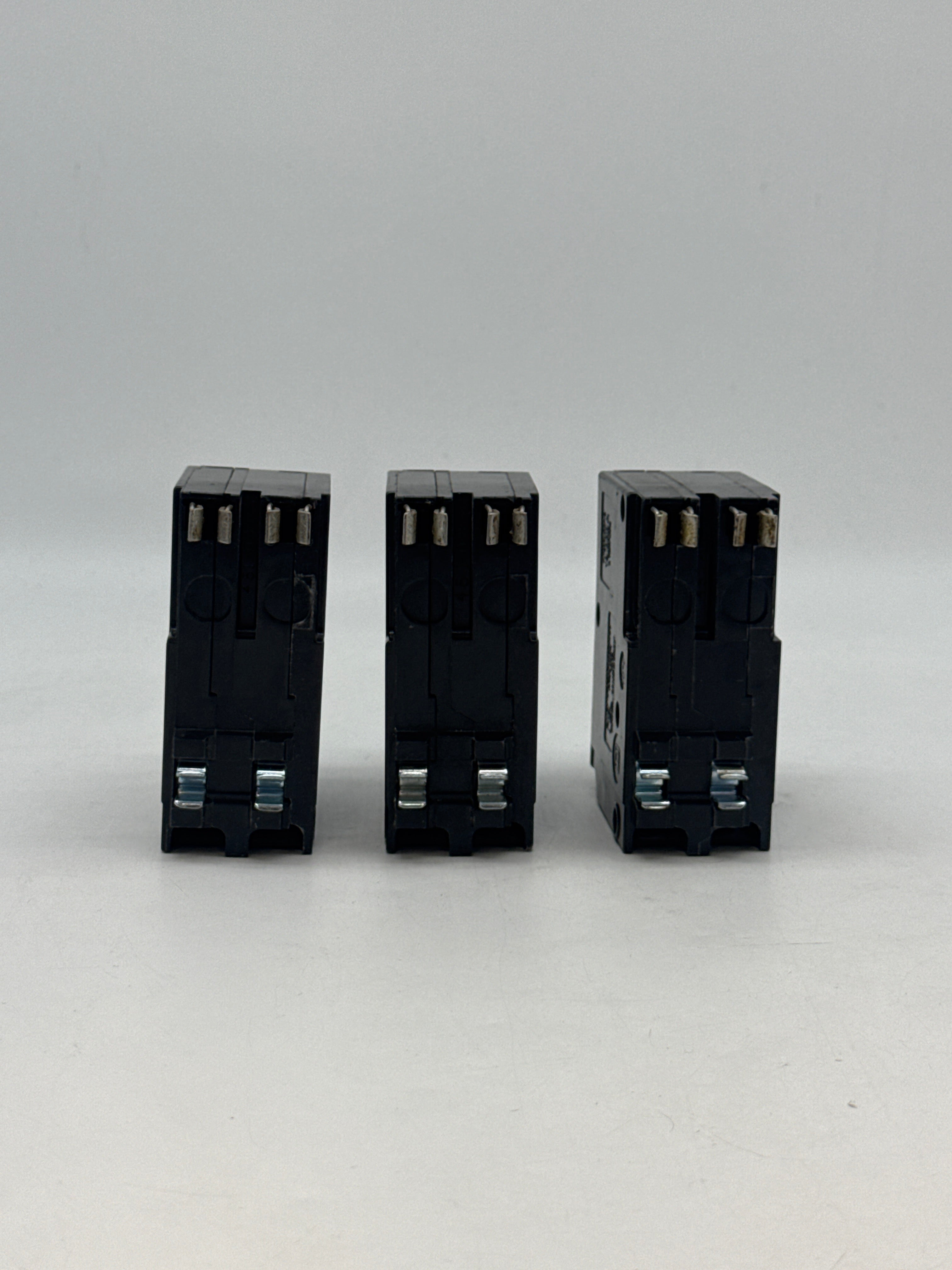 lot of 3 - Square D QO2125 125A 2-Pole Circuit Breaker Plug-In Black