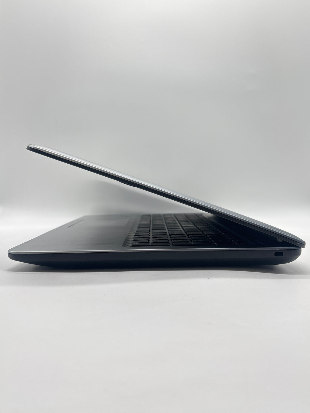 Asus A540U i3-7100U 4GB RAM 512GB SSD - For Parts (Bad Battery)