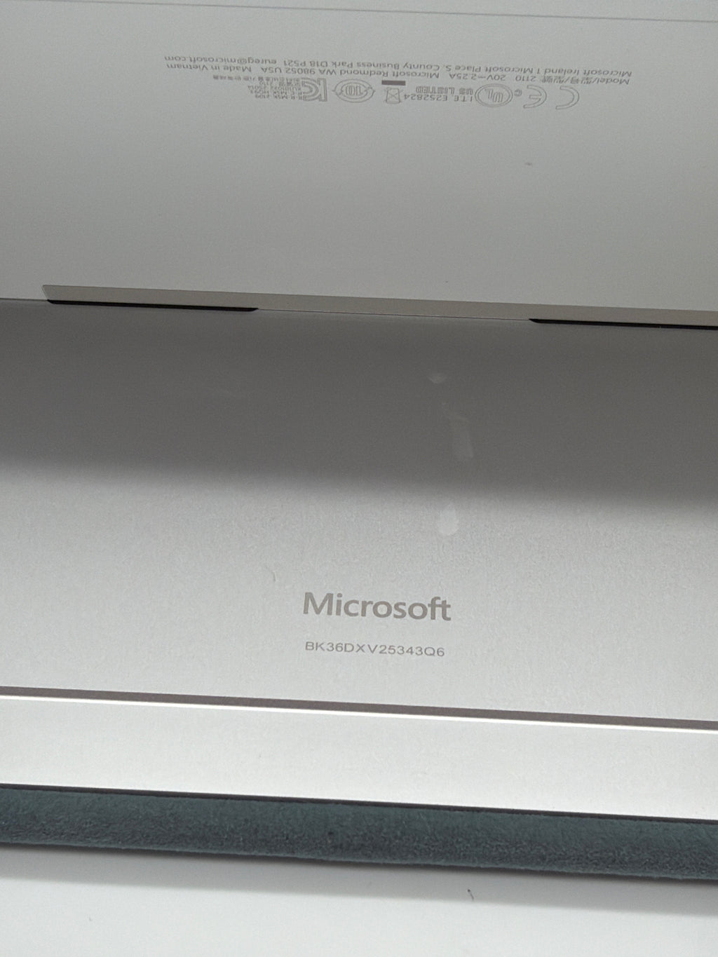 Microsoft Surface Pro 12" 2110 Snapdragon X Plus 16GB RAM 256GB SSD Bundle